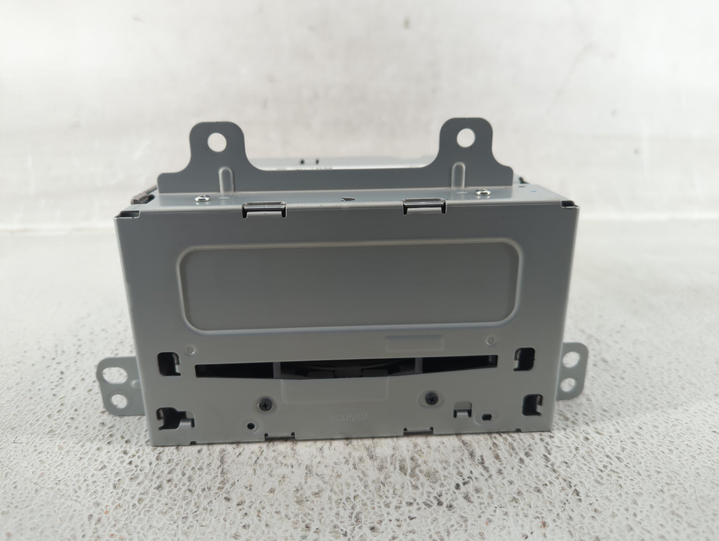 2011-2012 Chevrolet Cruze Am Fm Cd Player Radio Receiver - Oemusedautoparts1.com