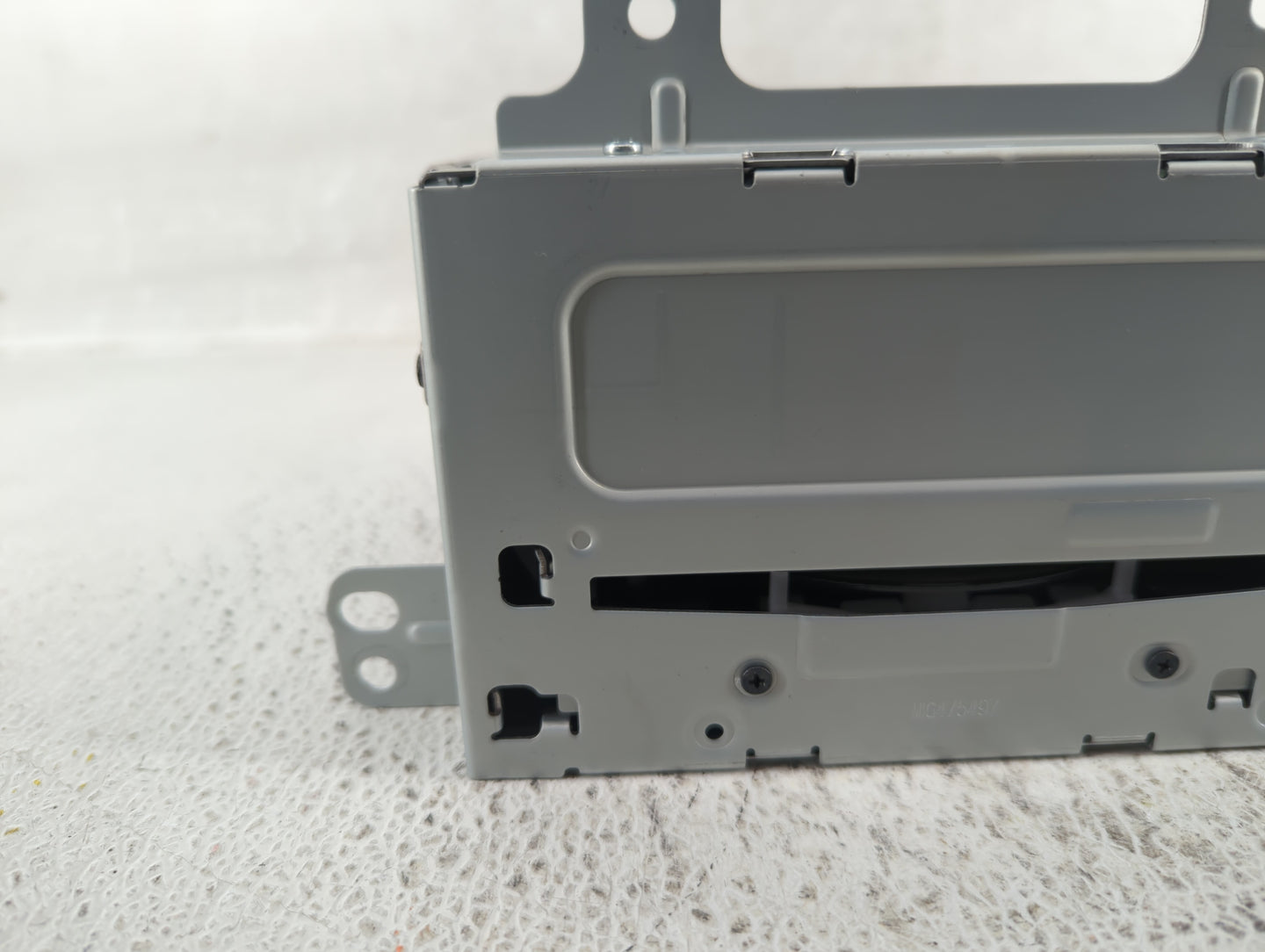 2011-2012 Chevrolet Cruze Am Fm Cd Player Radio Receiver - Oemusedautoparts1.com
