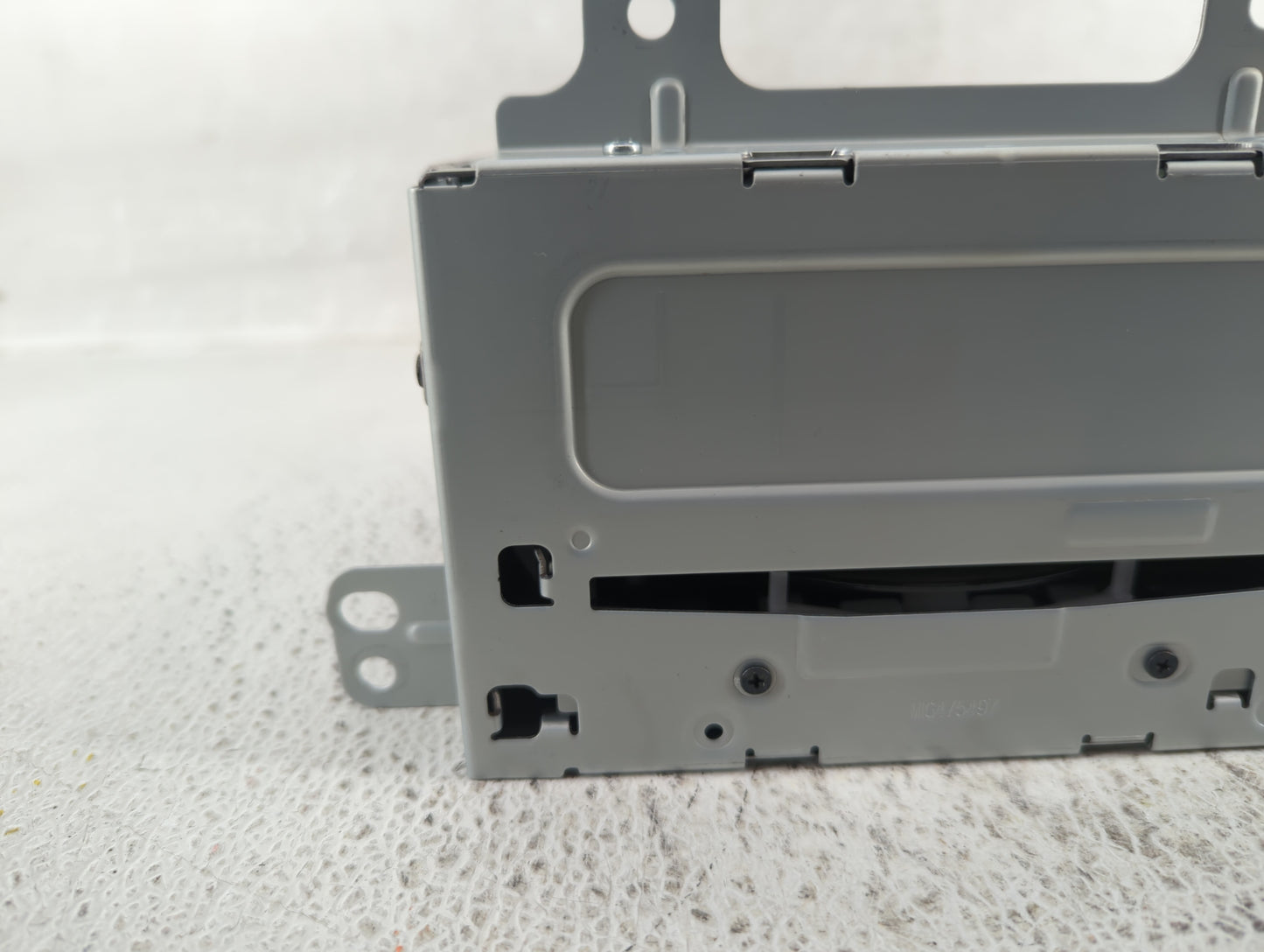 2011-2012 Chevrolet Cruze Am Fm Cd Player Radio Receiver - Oemusedautoparts1.com