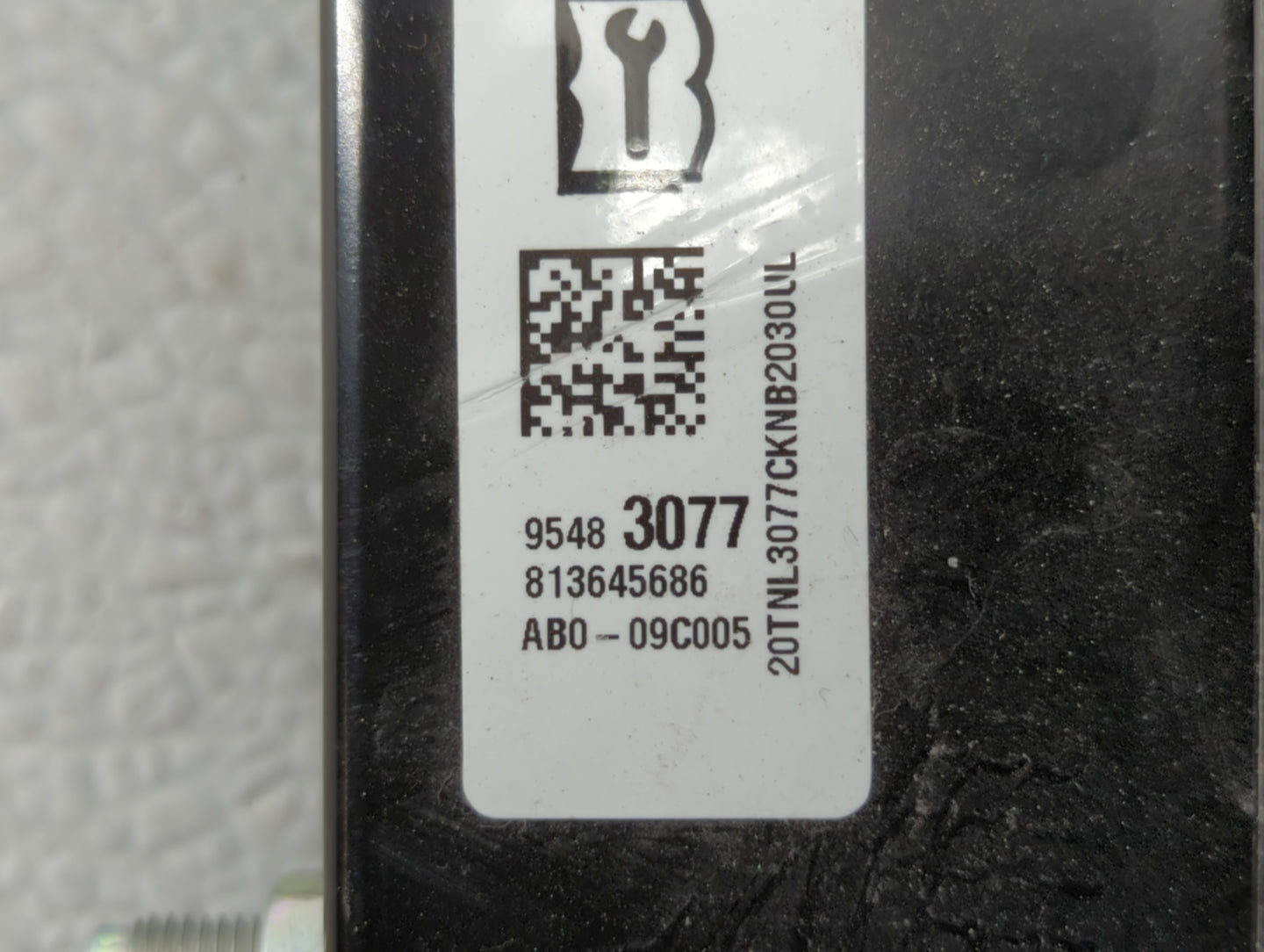 2011-2012 Chevrolet Cruze Air Bag Passenger Right Knee OEM P/N:95483077 Fits Fits 2011 2012 OEM Used Auto Parts - Oemusedaut