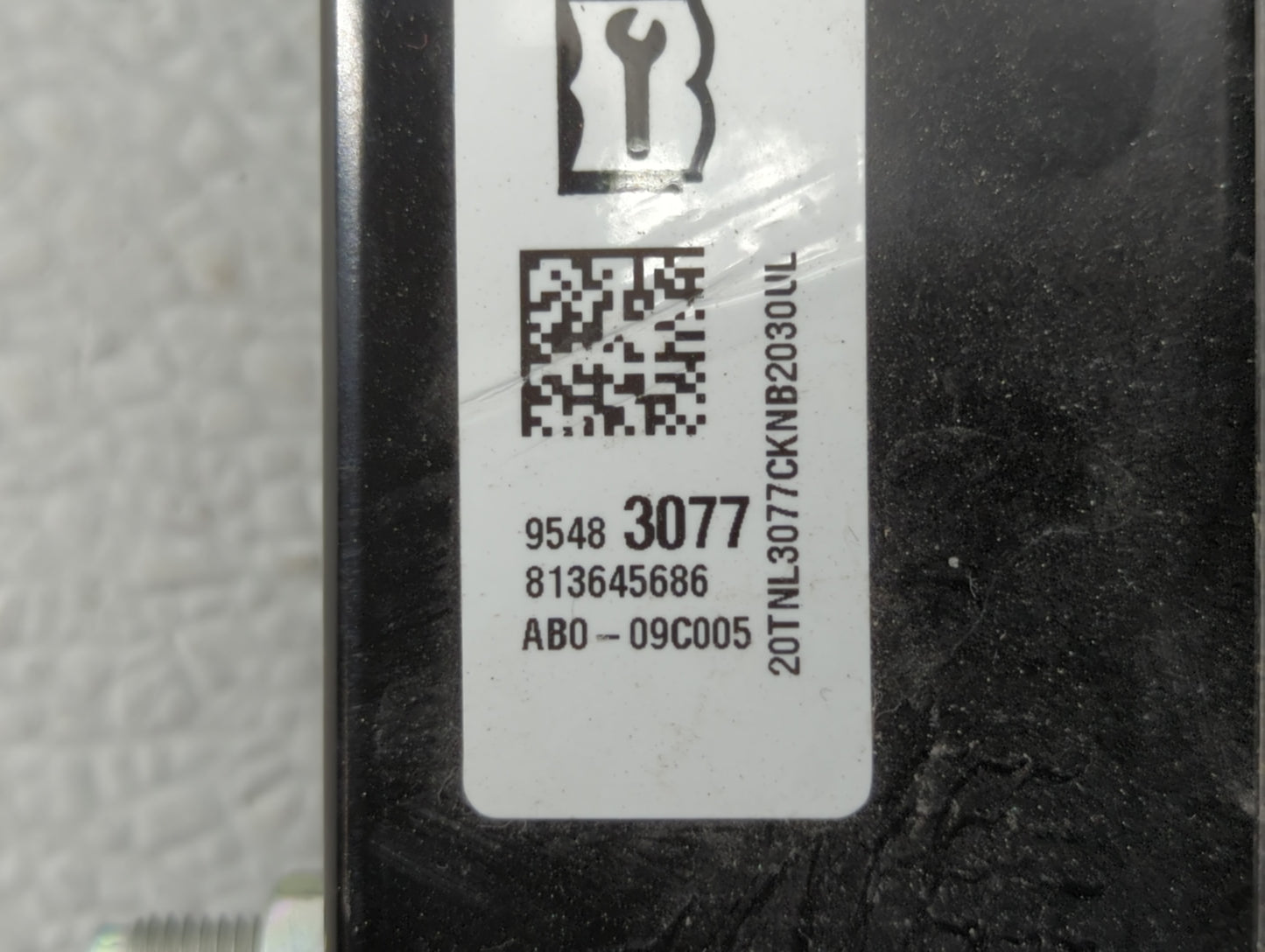 2011-2012 Chevrolet Cruze Air Bag Passenger Right Knee OEM P/N:95483077 Fits Fits 2011 2012 OEM Used Auto Parts - Oemusedaut