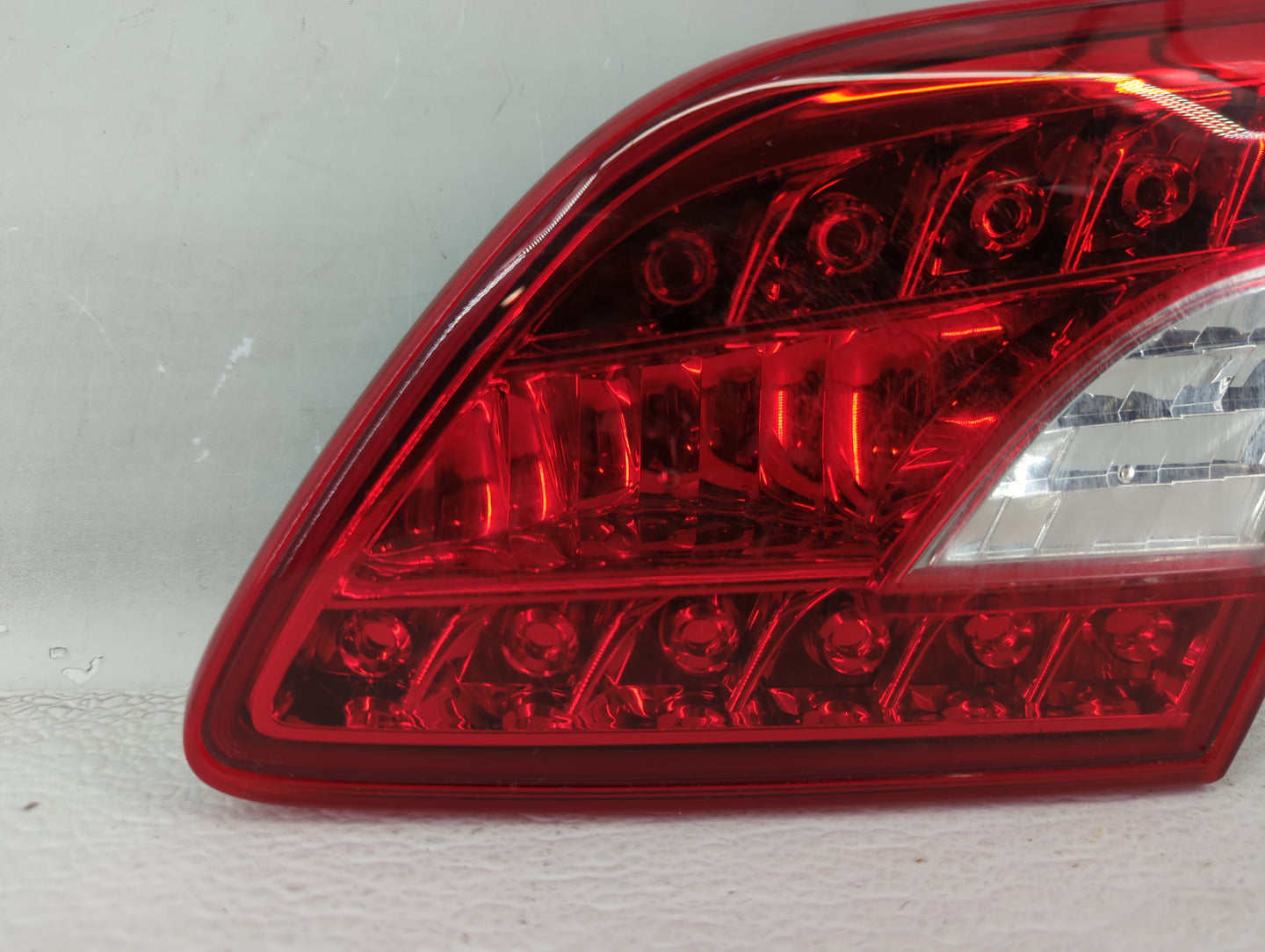 2011-2016 Chevrolet Cruze Tail Light Assembly Driver Left OEM P/N:265503SH5A Fits Fits 2011 2012 2013 2014 2015 2016 OEM Use