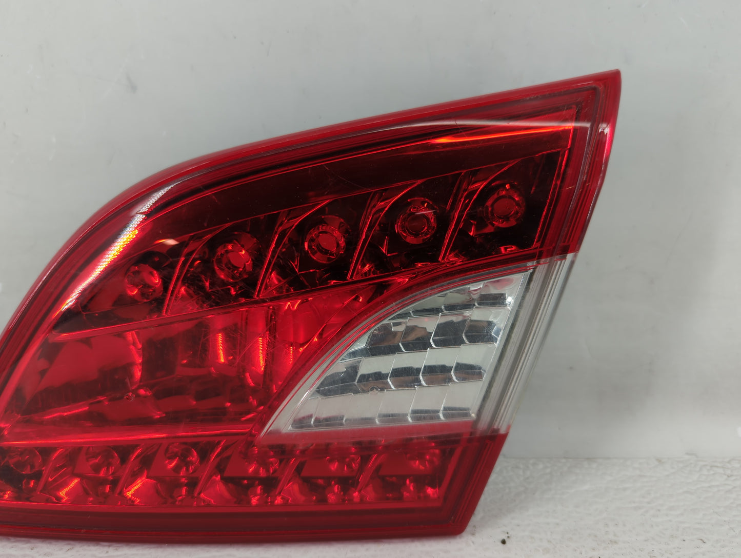 2011-2016 Chevrolet Cruze Tail Light Assembly Driver Left OEM P/N:265503SH5A Fits Fits 2011 2012 2013 2014 2015 2016 OEM Use