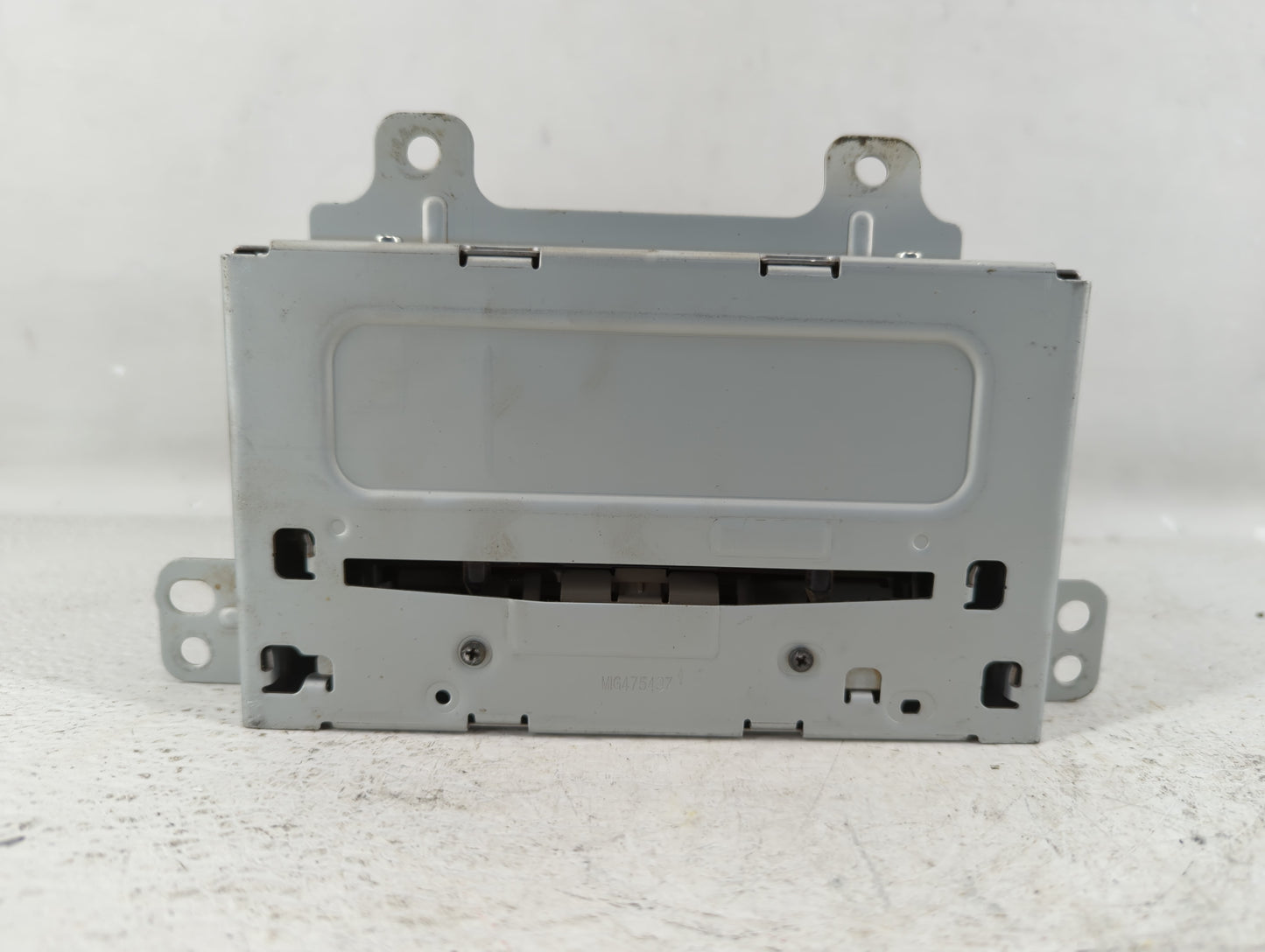 2012-2012 Chevrolet Cruze Am Fm Cd Player Radio Receiver - Oemusedautoparts1.com