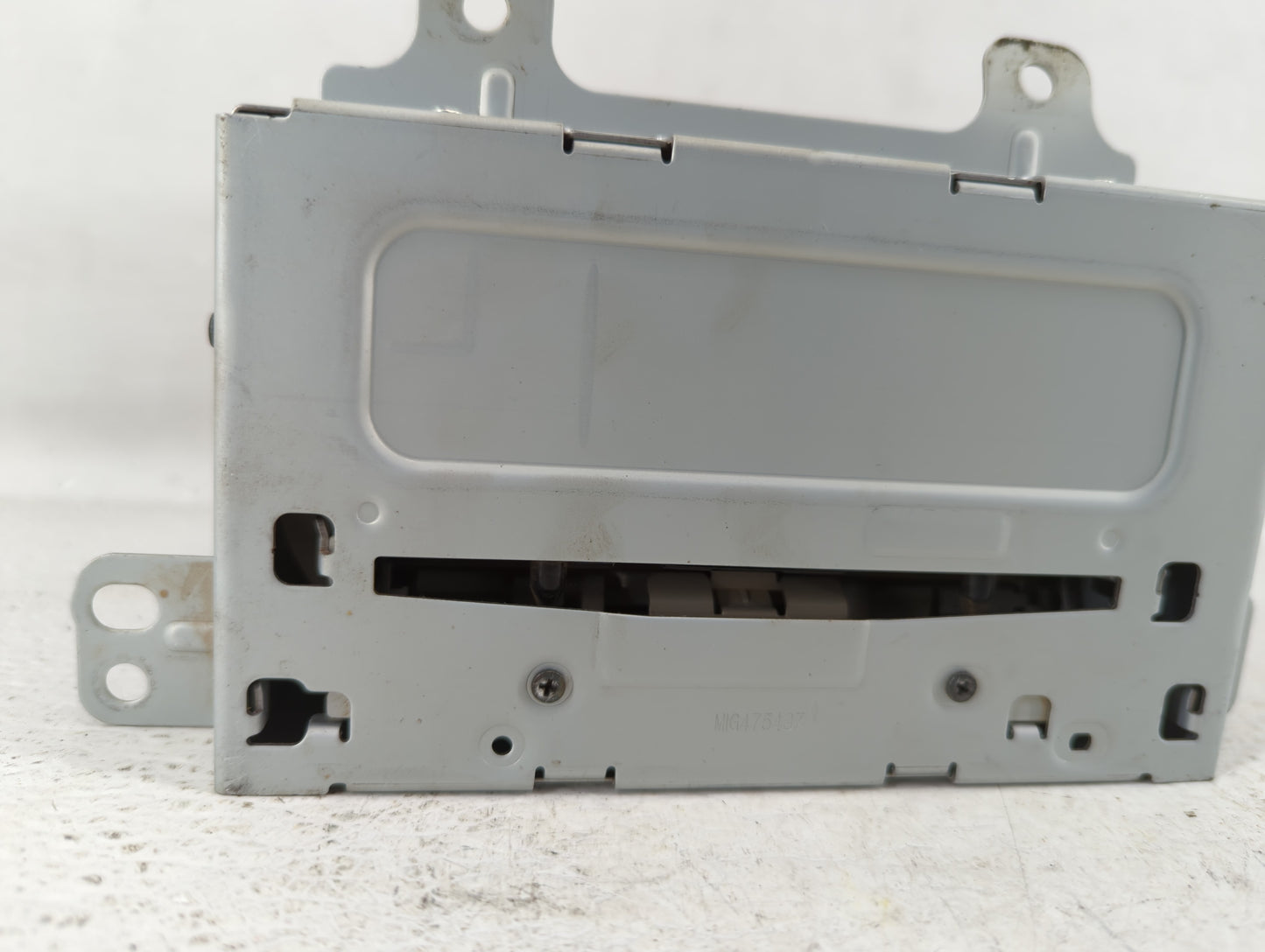 2012-2012 Chevrolet Cruze Am Fm Cd Player Radio Receiver - Oemusedautoparts1.com