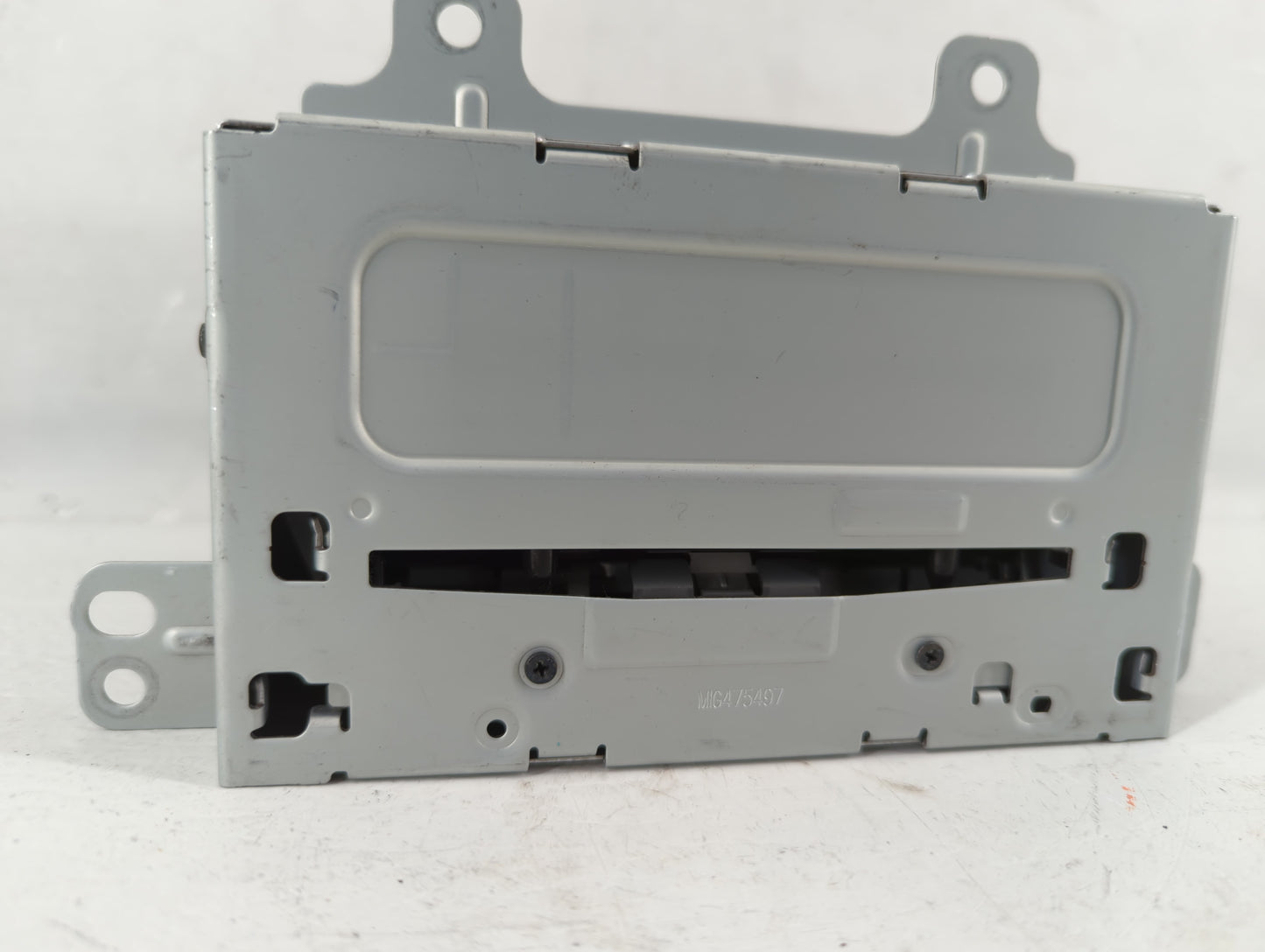 2011-2012 Chevrolet Cruze Am Fm Cd Player Radio Receiver - Oemusedautoparts1.com
