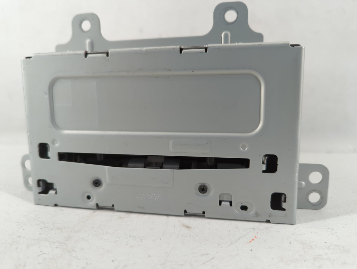2011-2012 Chevrolet Cruze Am Fm Cd Player Radio Receiver 562849 - Oemusedautoparts1.com