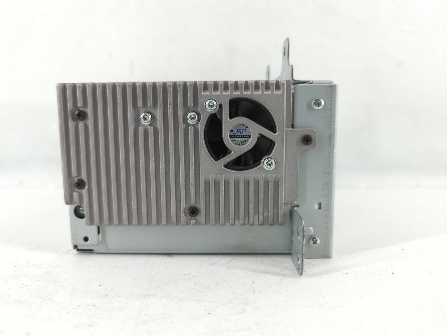 2011-2012 Chevrolet Cruze Am Fm Cd Player Radio Receiver - Oemusedautoparts1.com