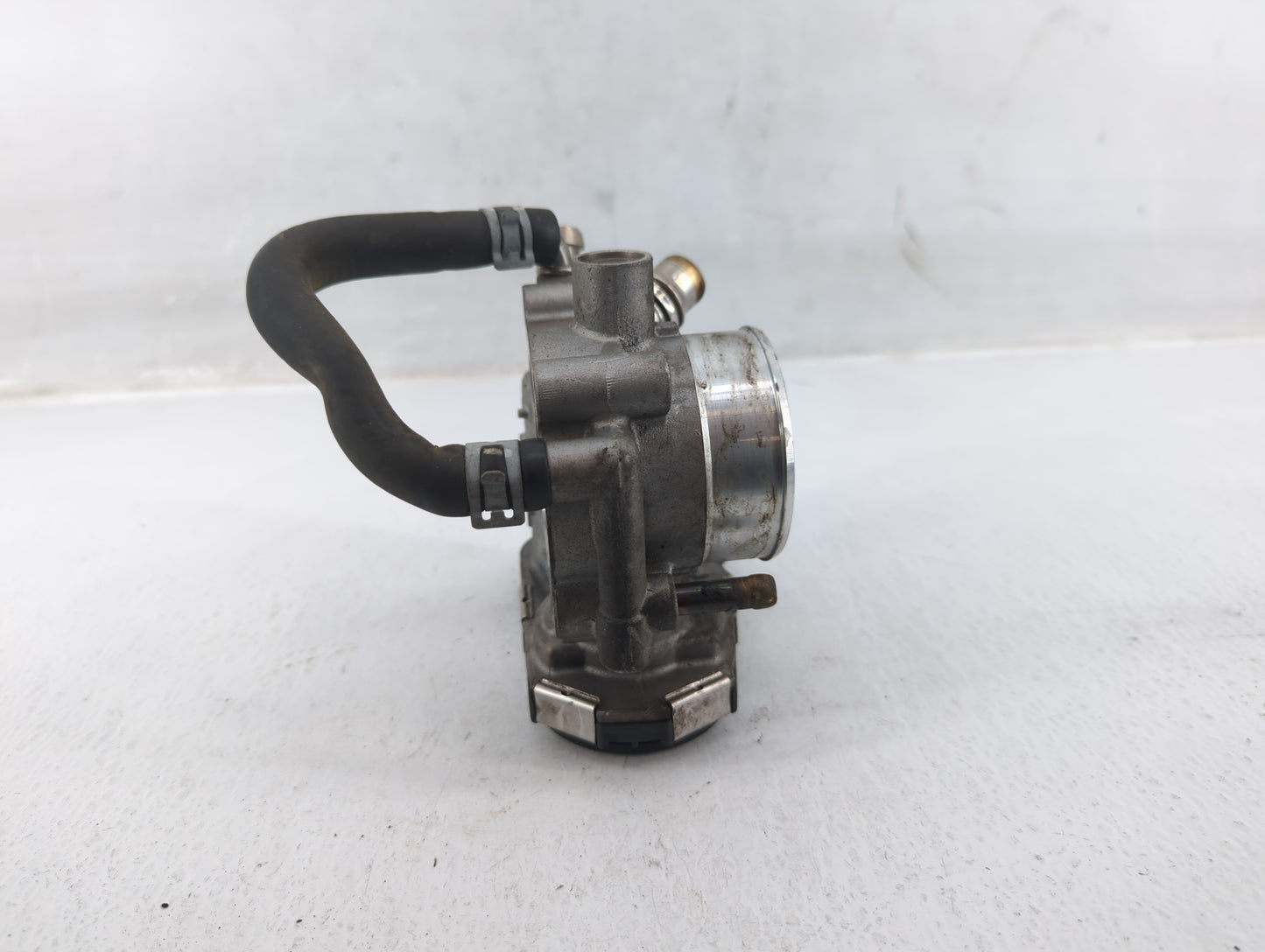 2011-2016 Chevrolet Cruze Throttle Body P/N:55577375 55561495 Fits Fits 2009 2010 2011 2012 2013 2014 2015 2016 2017 2018 OE