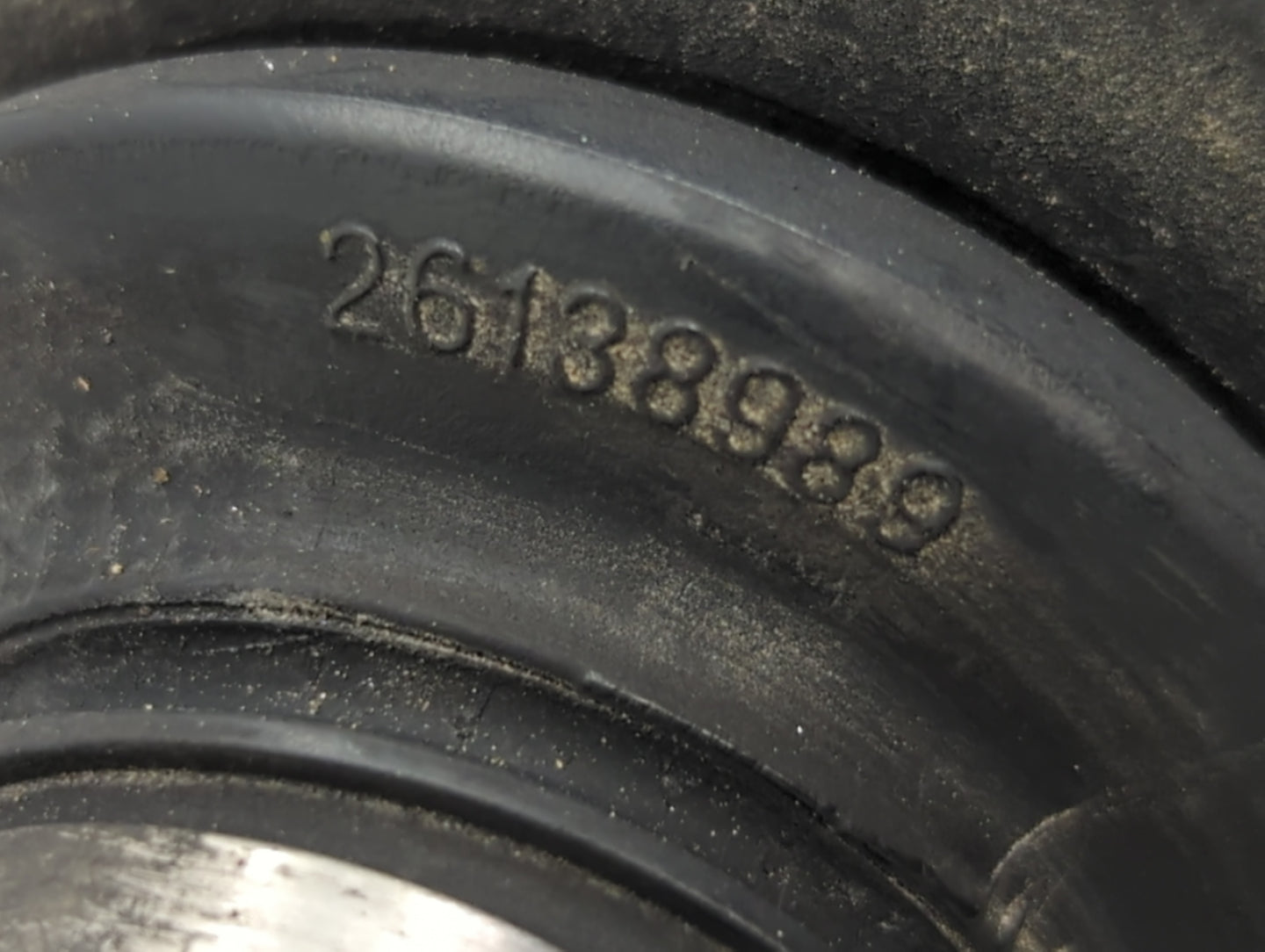 2011-2012 Chevrolet Cruze Axle Shaft Front Driver Cv C/v - Oemusedautoparts1.com