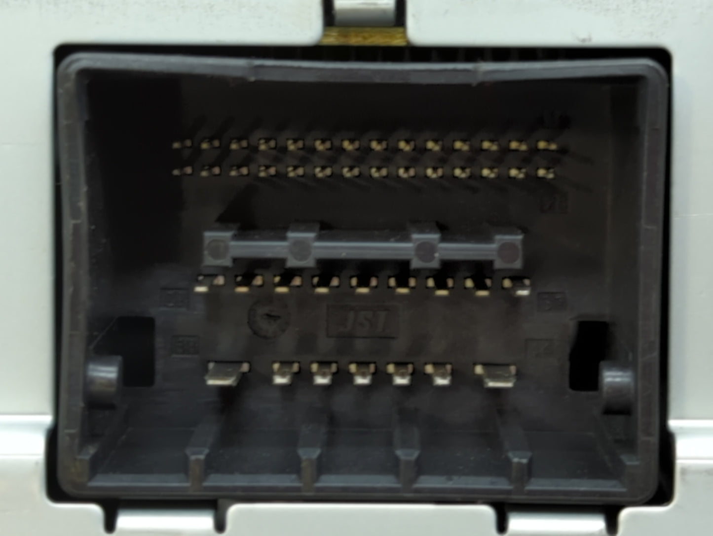 2012 Chevrolet Cruze Radio AM FM Cd Player Receiver Replacement P/N:22870782 Fits OEM Used Auto Parts - Oemusedautoparts1.co
