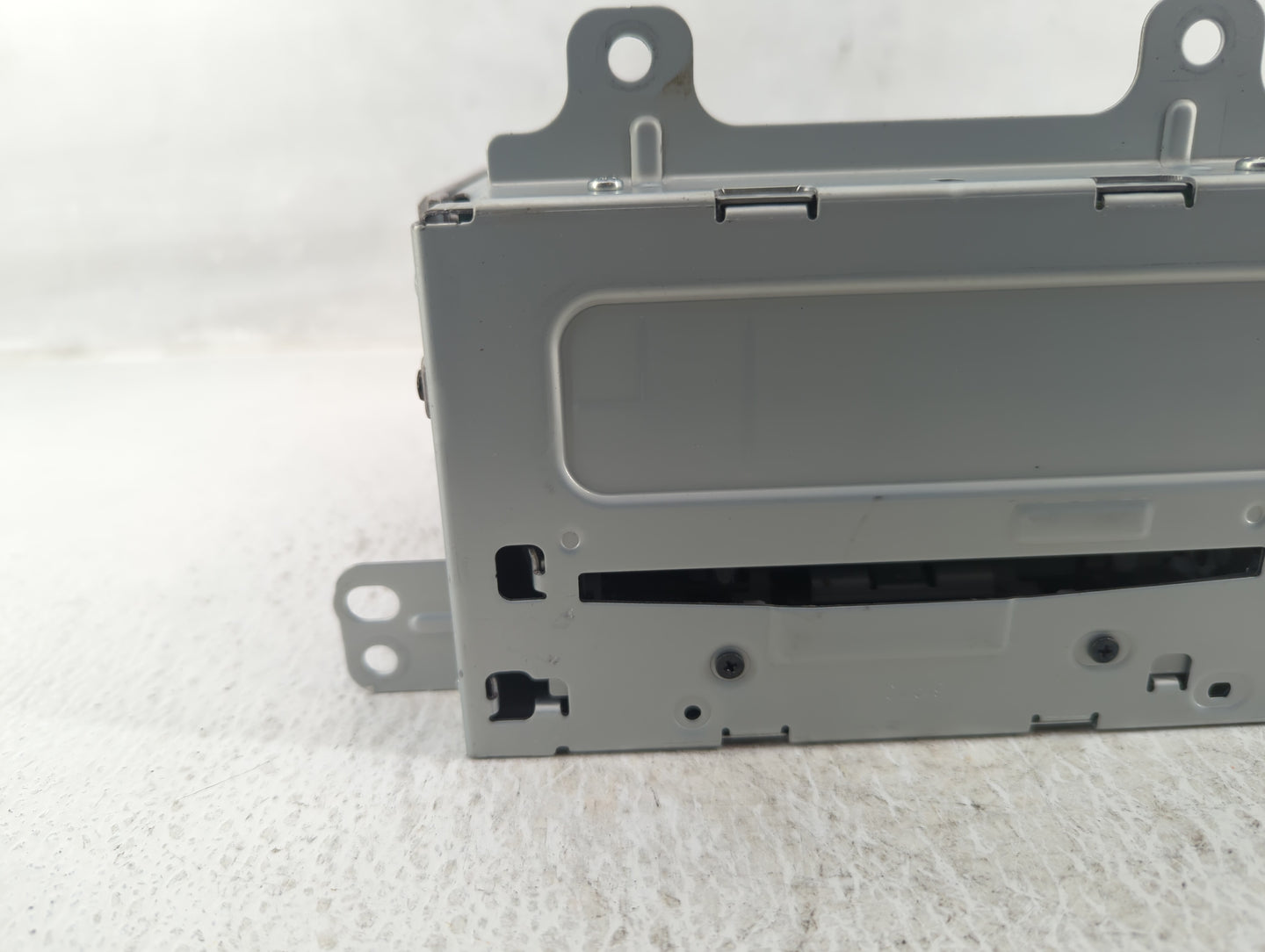 2012-2012 Chevrolet Cruze Am Fm Cd Player Radio Receiver - Oemusedautoparts1.com