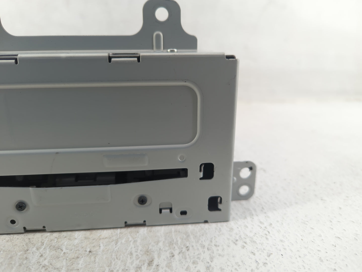 2012-2012 Chevrolet Cruze Am Fm Cd Player Radio Receiver - Oemusedautoparts1.com