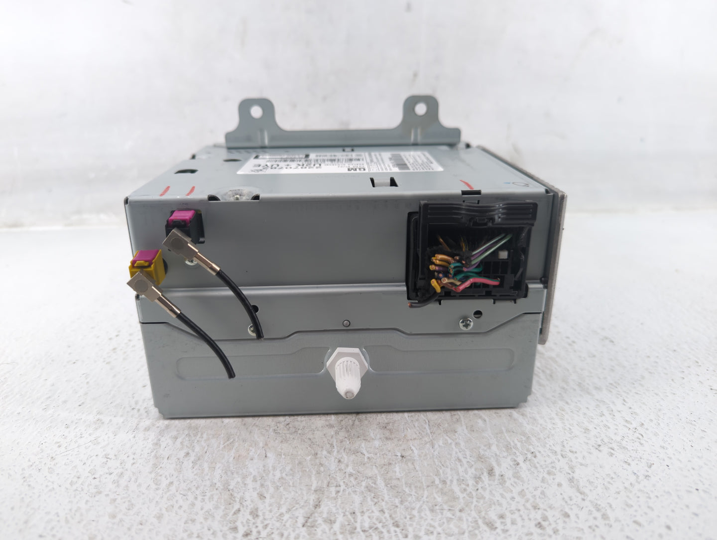 2012-2012 Chevrolet Cruze Am Fm Cd Player Radio Receiver - Oemusedautoparts1.com