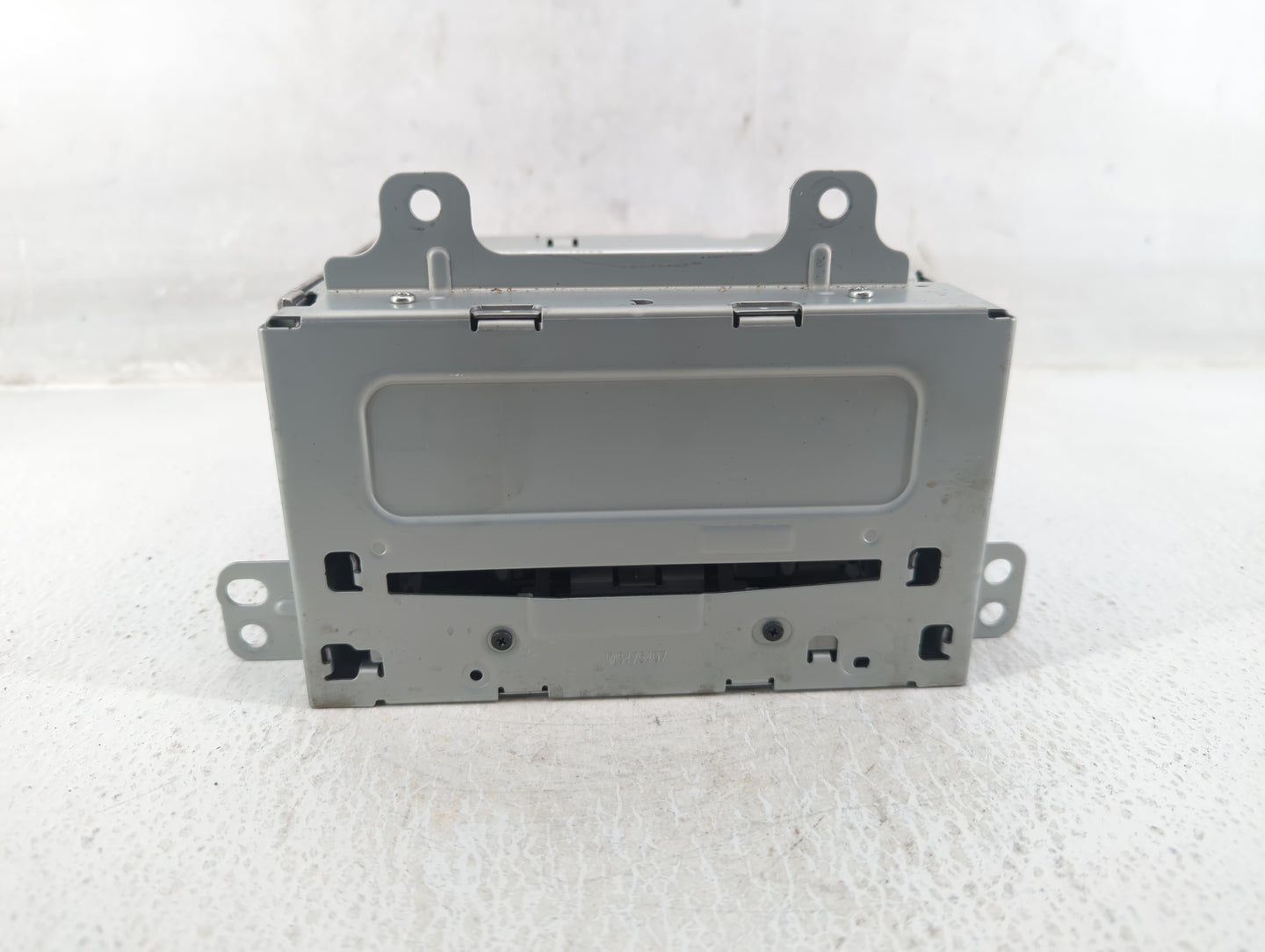 2012-2012 Chevrolet Cruze Am Fm Cd Player Radio Receiver - Oemusedautoparts1.com