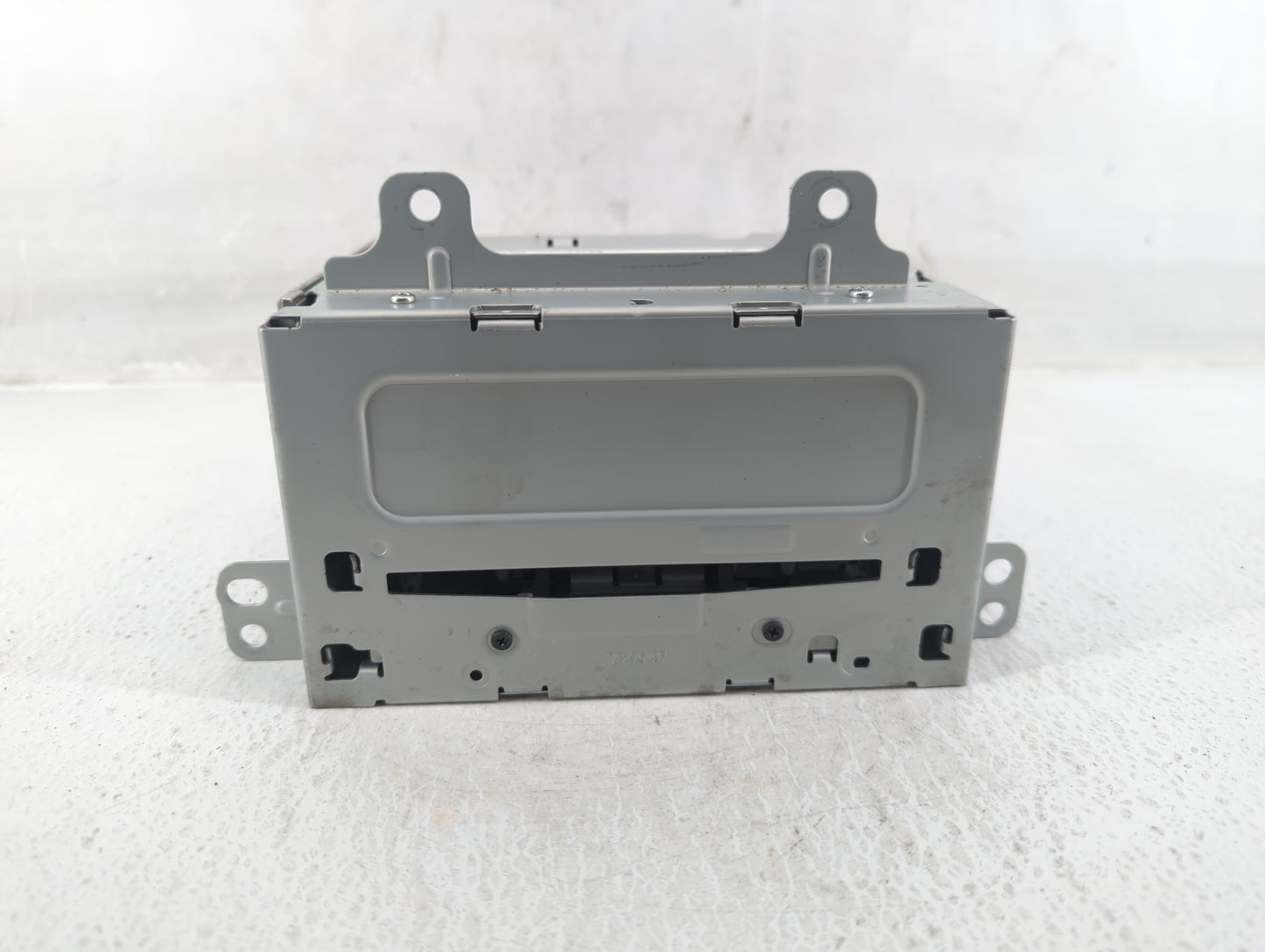 2012-2012 Chevrolet Cruze Am Fm Cd Player Radio Receiver - Oemusedautoparts1.com