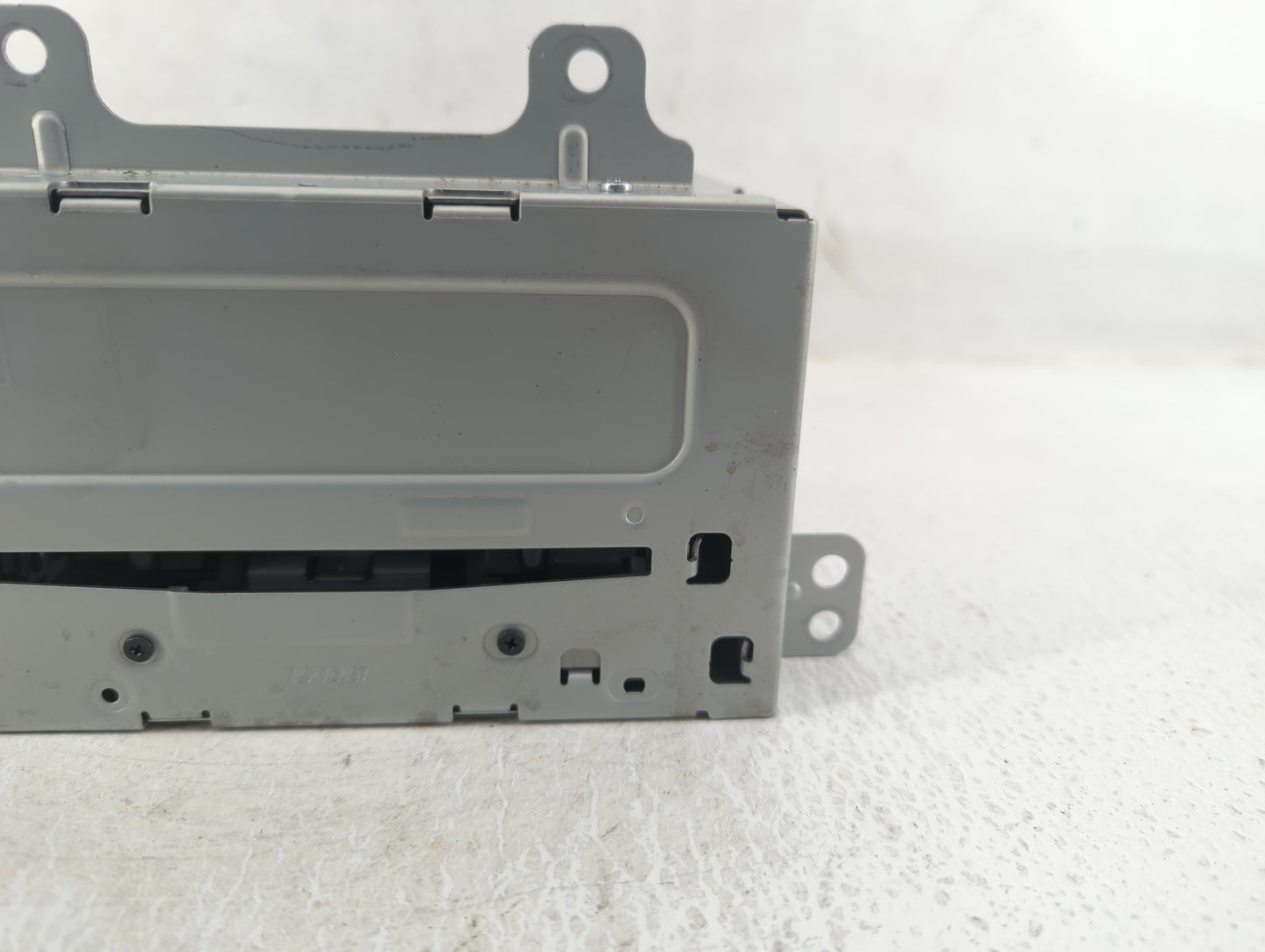 2012-2012 Chevrolet Cruze Am Fm Cd Player Radio Receiver - Oemusedautoparts1.com