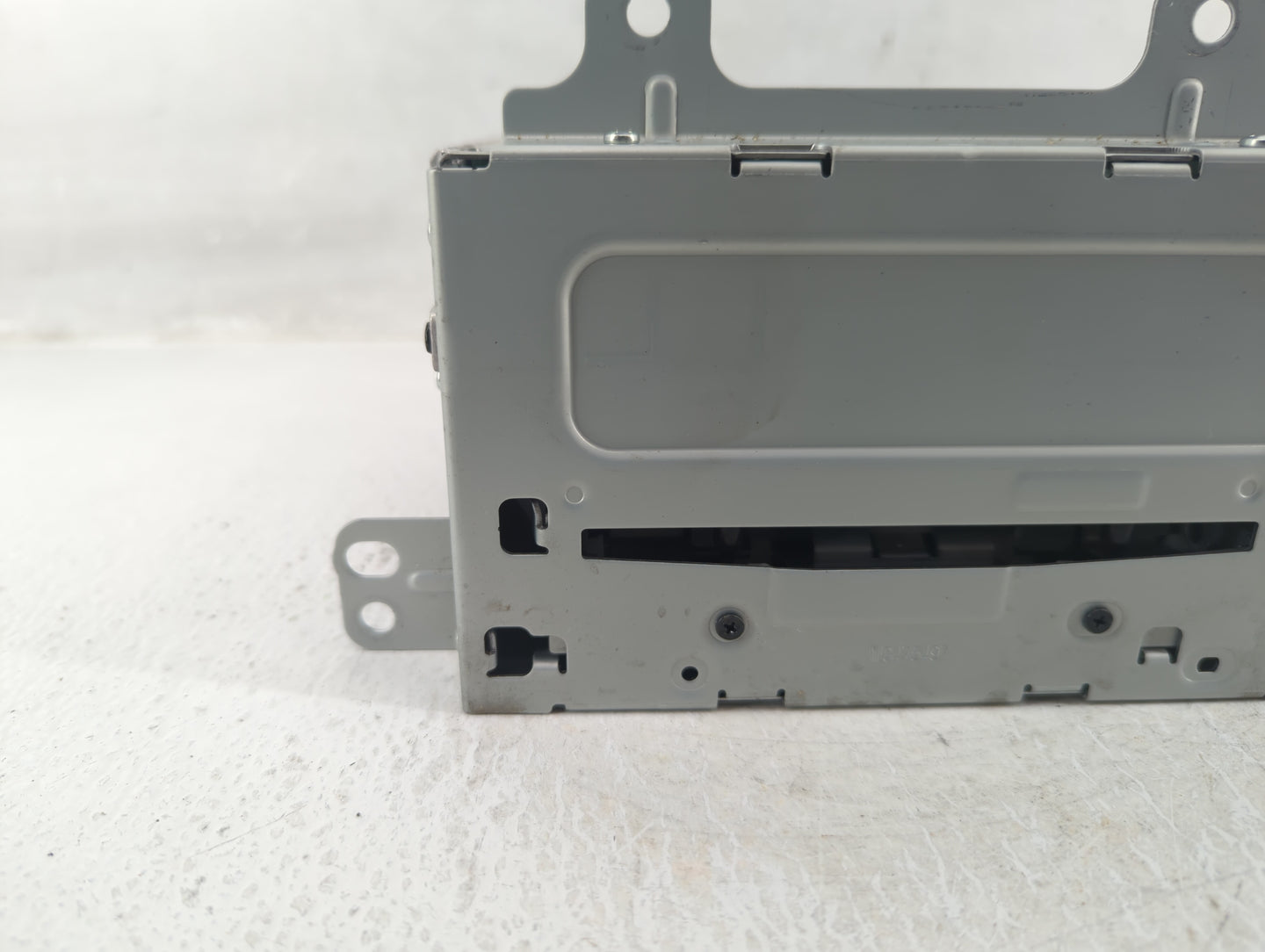 2012-2012 Chevrolet Cruze Am Fm Cd Player Radio Receiver - Oemusedautoparts1.com