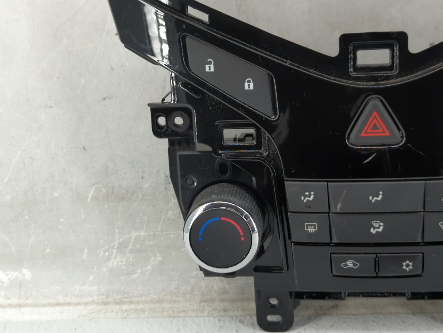 2011-2012 Chevrolet Cruze Climate Control Module Temperature AC/Heater Replacement P/N:95017054 Fits Fits 2011 2012 OEM Used