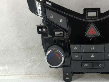 2011-2012 Chevrolet Cruze Climate Control Module Temperature AC/Heater Replacement P/N:95017054 Fits Fits 2011 2012 OEM Used Auto Parts