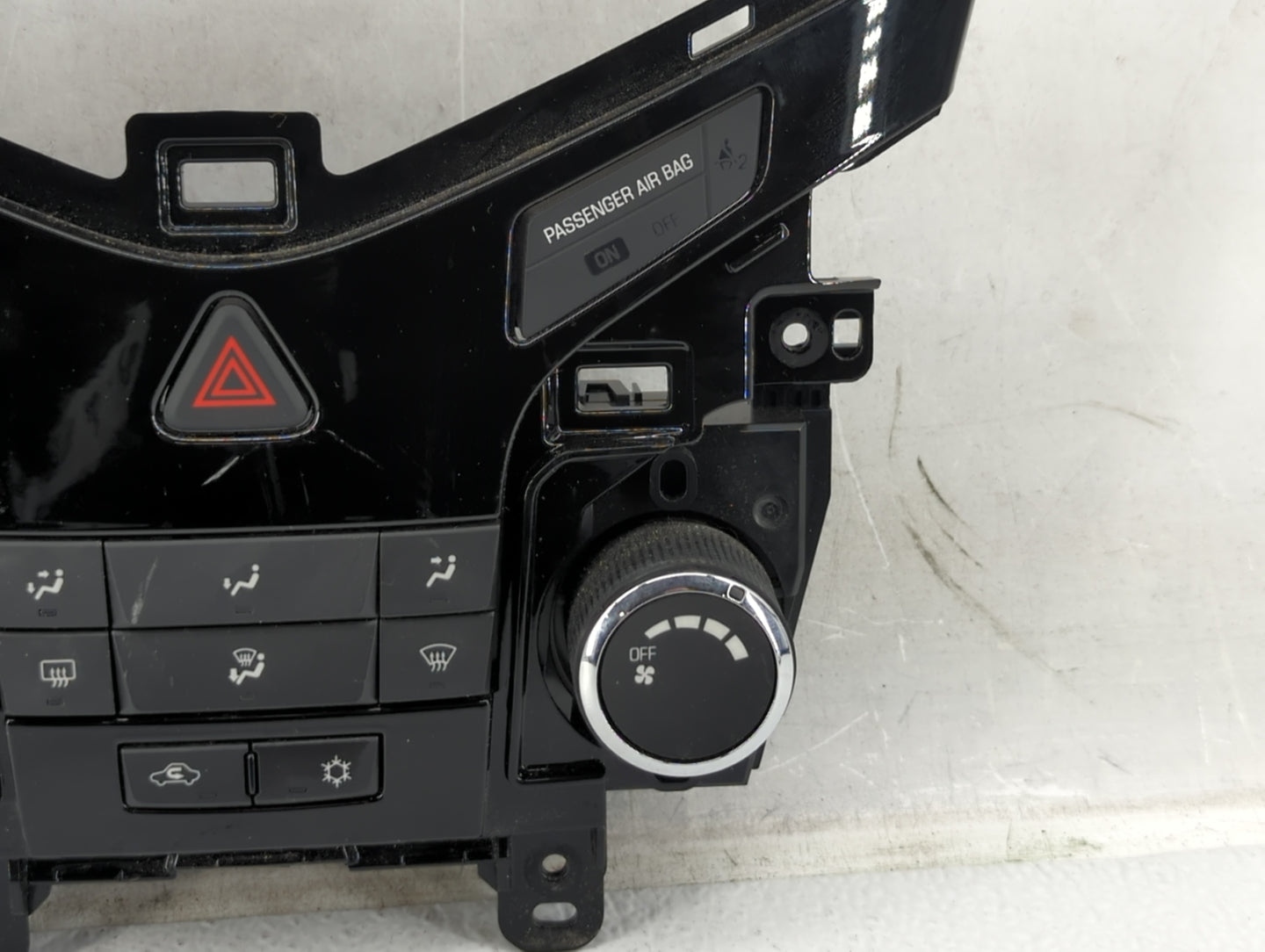 2011-2012 Chevrolet Cruze Climate Control Module Temperature AC/Heater Replacement P/N:95017054 Fits Fits 2011 2012 OEM Used
