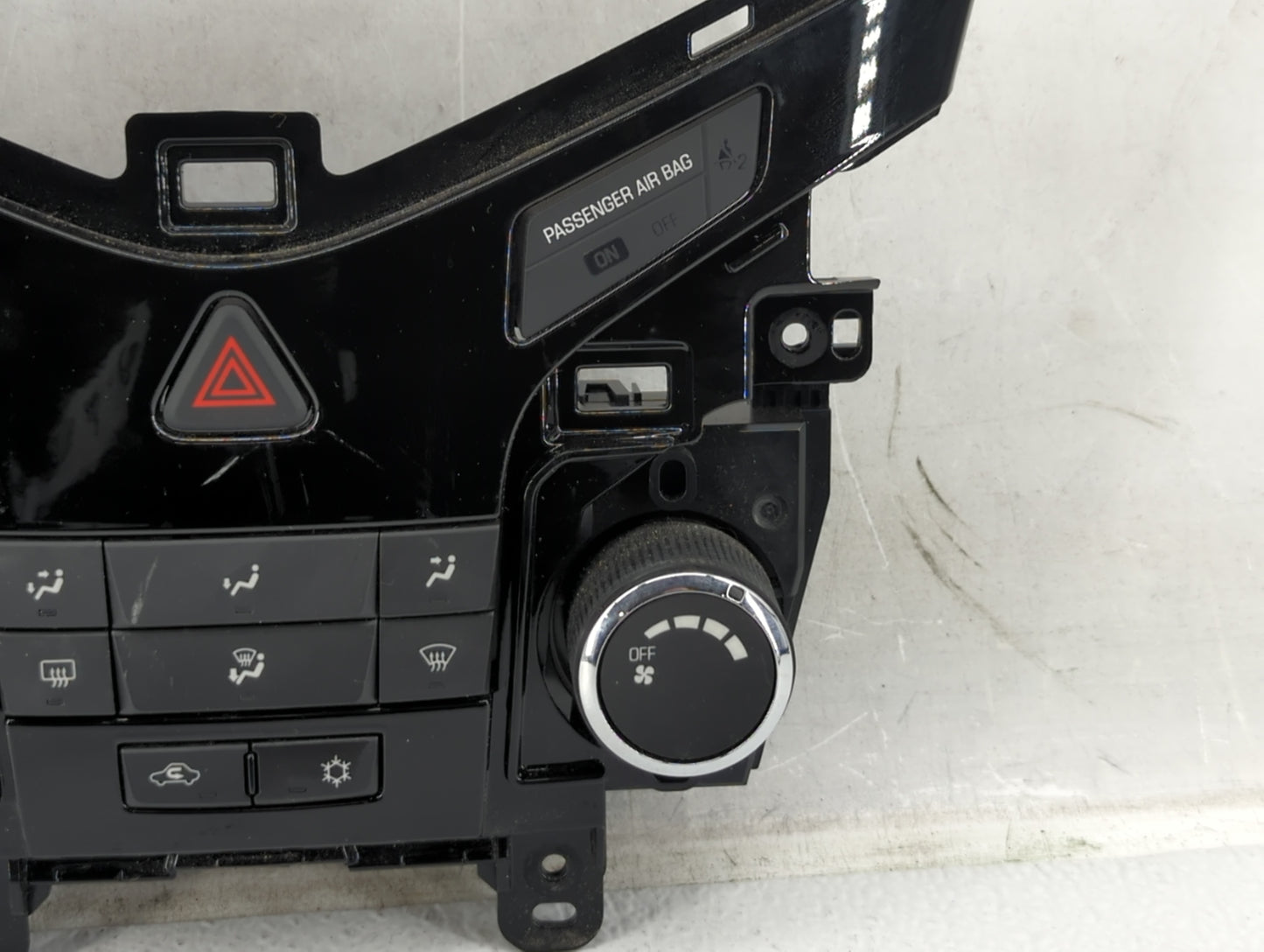 2011-2012 Chevrolet Cruze Climate Control Module Temperature AC/Heater Replacement P/N:95017054 Fits Fits 2011 2012 OEM Used