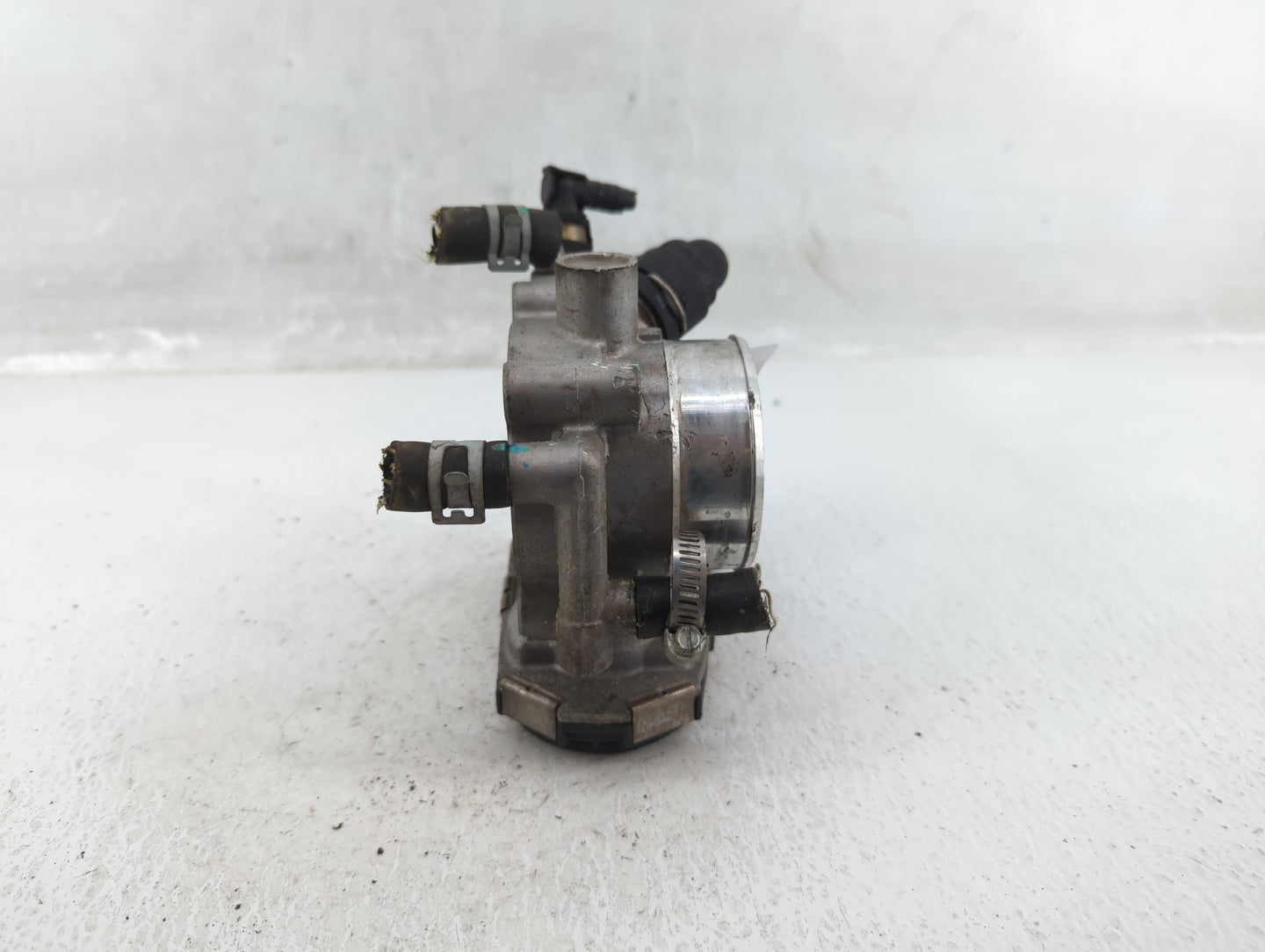 2011-2016 Chevrolet Cruze Throttle Body P/N:0 280 750 562 55 577 375 Fits Fits 2009 2010 2011 2012 2013 2014 2015 2016 2017 