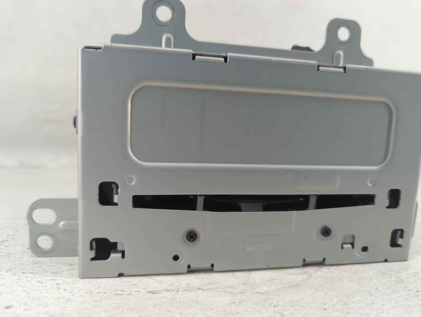 2011-2012 Chevrolet Cruze Am Fm Cd Player Radio Receiver - Oemusedautoparts1.com