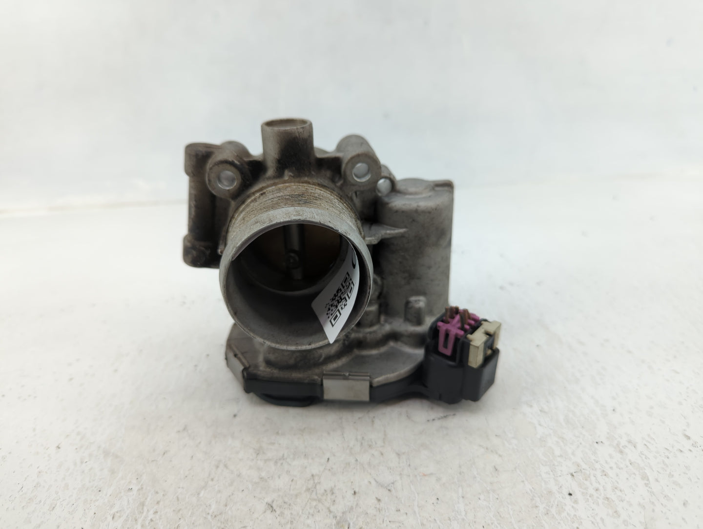 2011-2016 Chevrolet Cruze Throttle Body P/N:55581662 Fits Fits 2011 2012 2013 2014 2015 2016 2017 2018 2019 2020 2021 OEM Us