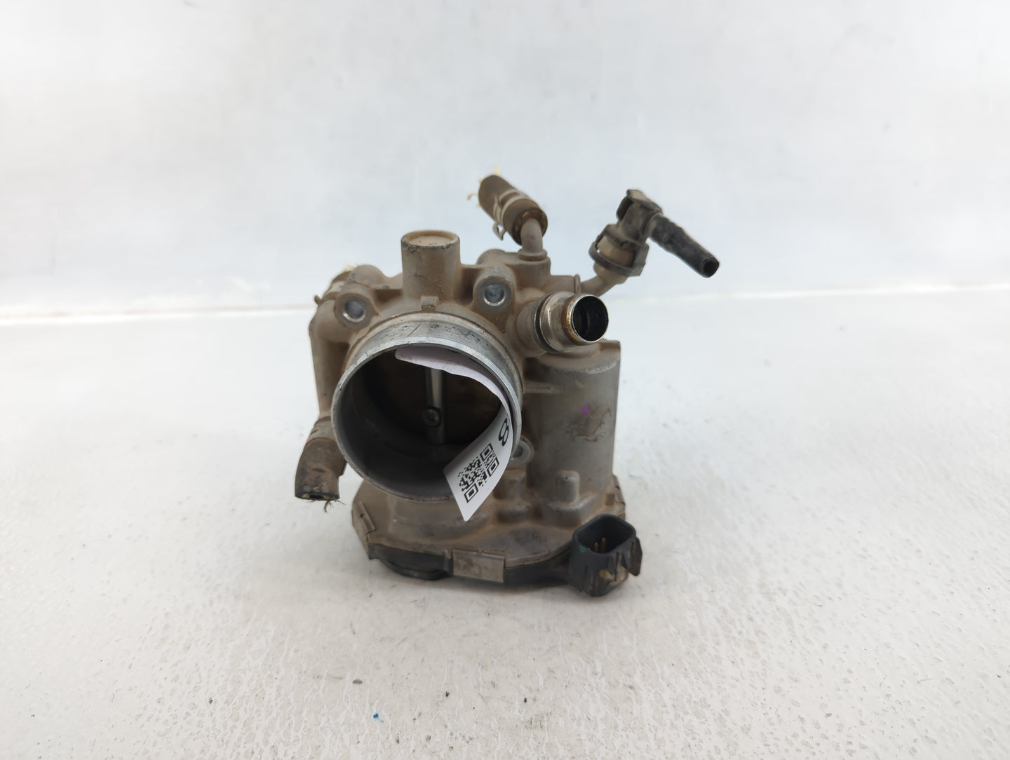 2012 Chevrolet Cruze Throttle Body P/N:55 577 375 Fits OEM Used Auto Parts - Oemusedautoparts1.com