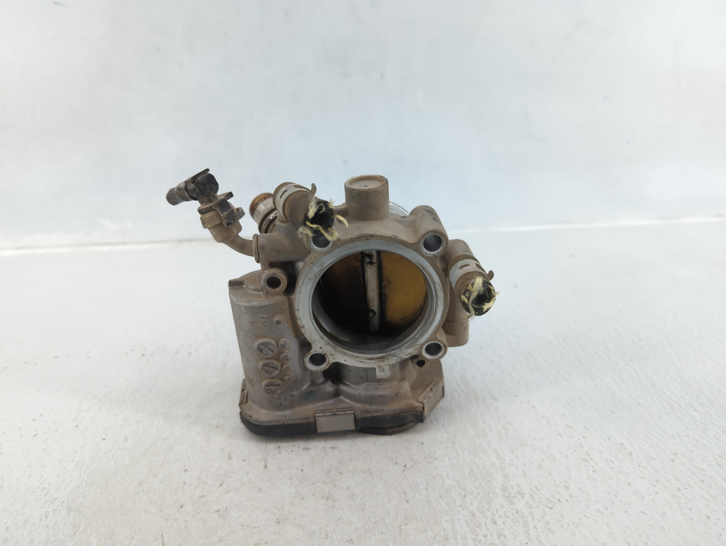 2012 Chevrolet Cruze Throttle Body P/N:55 577 375 Fits OEM Used Auto Parts - Oemusedautoparts1.com
