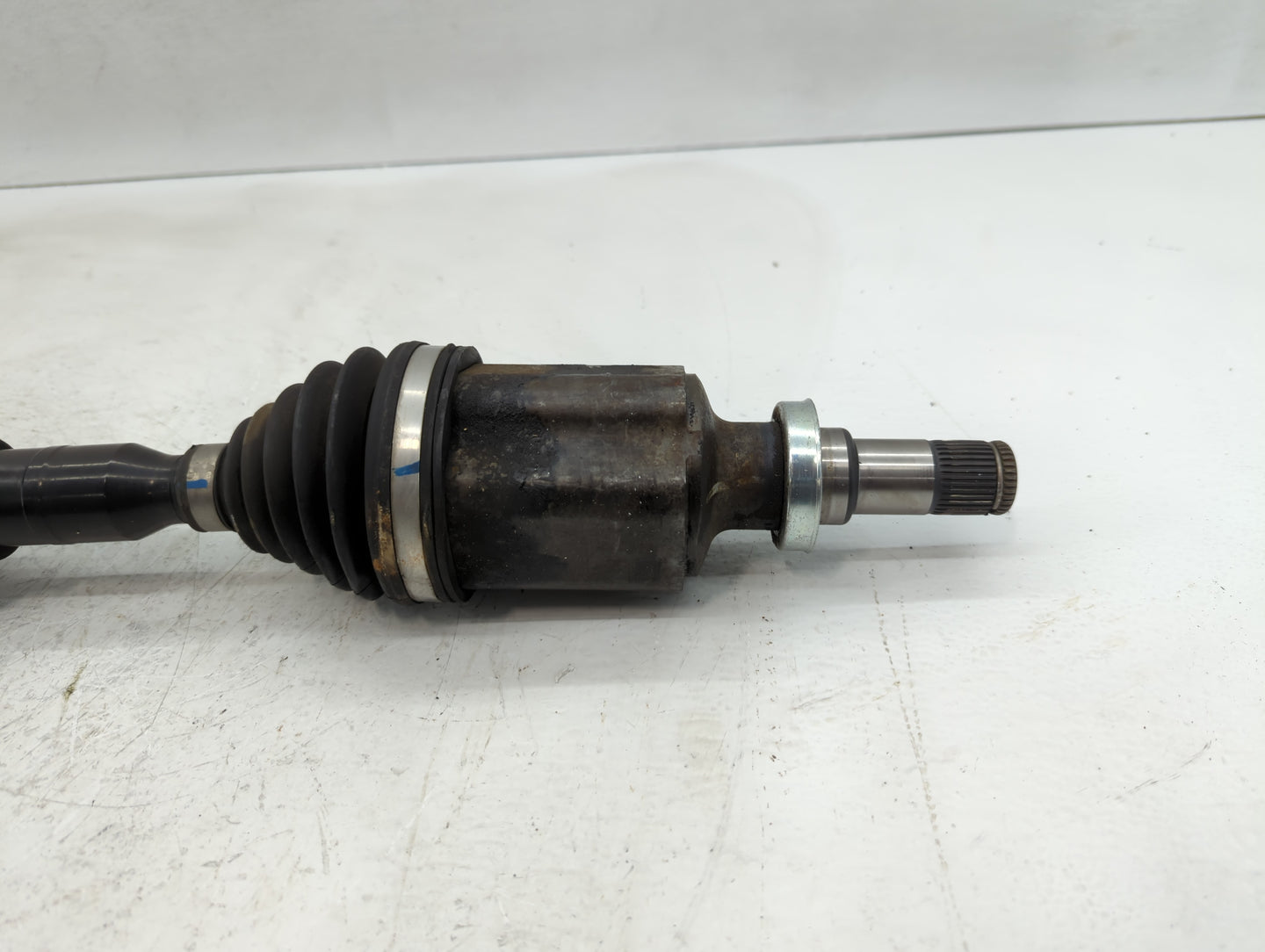 2011-2014 Chevrolet Cruze Axle Shaft Front Driver Cv C/v - Oemusedautoparts1.com