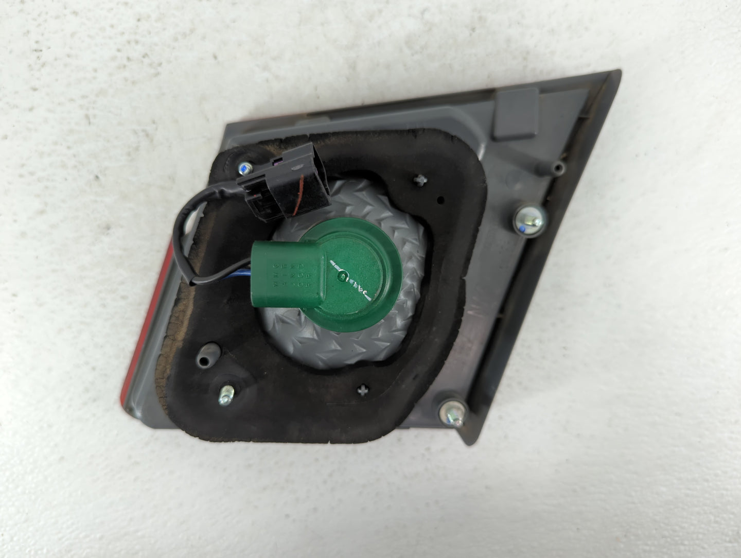 2011-2016 Chevrolet Cruze Tail Light Assembly Driver Left OEM Fits Fits 2011 2012 2013 2014 2015 2016 OEM Used Auto Parts - 