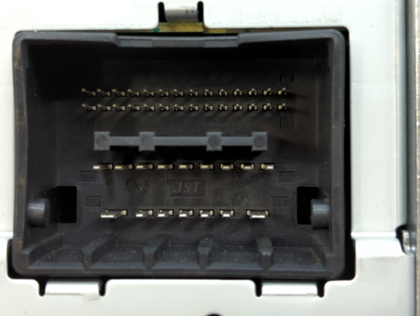 2012-2012 Chevrolet Cruze Am Fm Cd Player Radio Receiver - Oemusedautoparts1.com