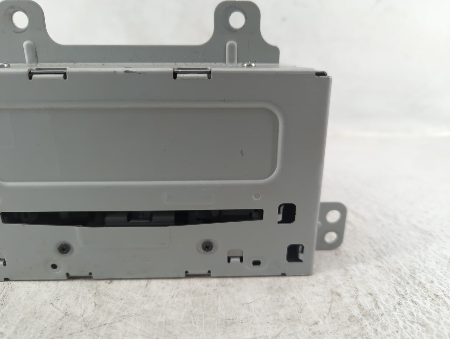 2012-2012 Chevrolet Cruze Am Fm Cd Player Radio Receiver - Oemusedautoparts1.com