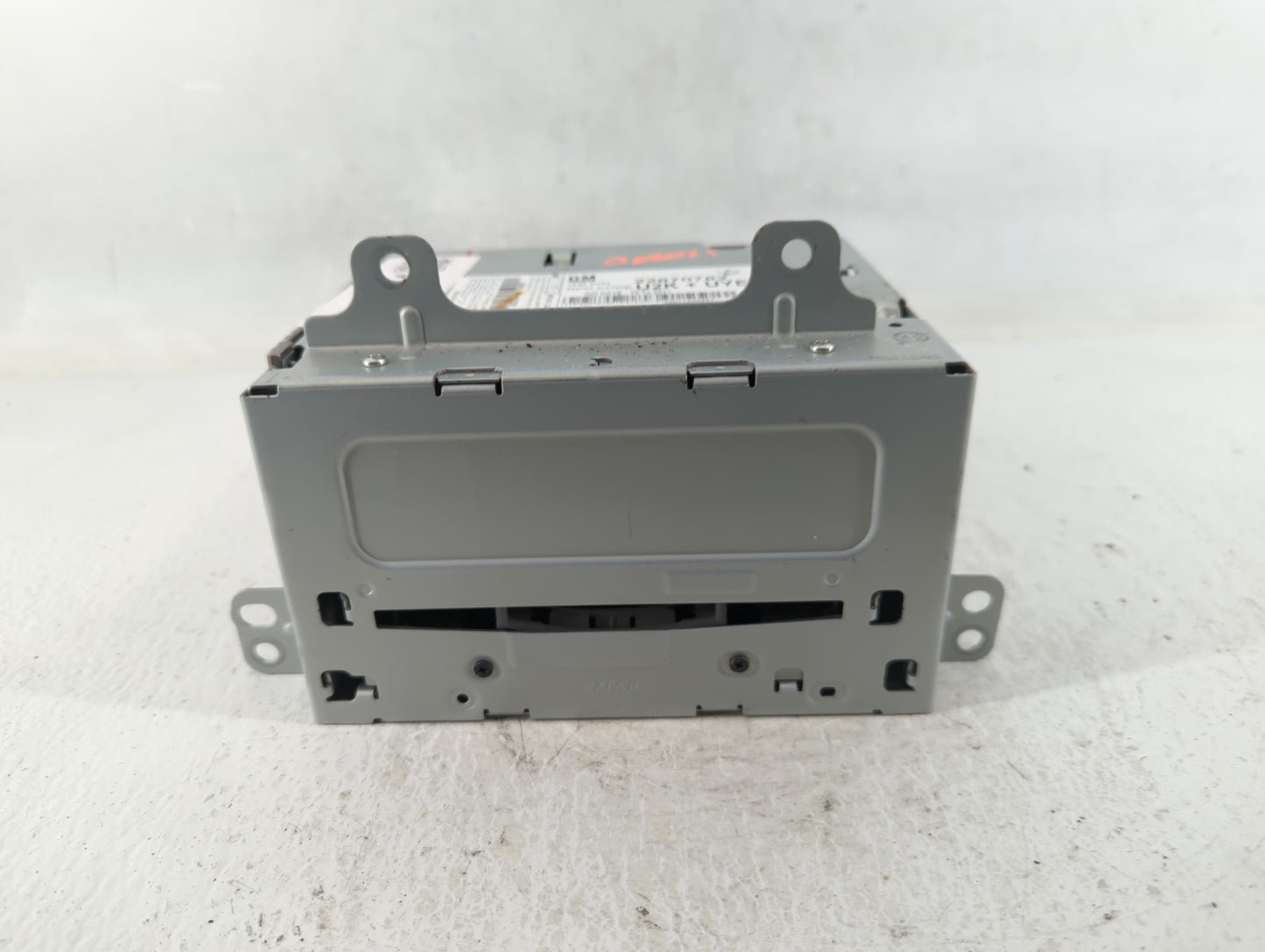 2011-2012 Chevrolet Cruze Am Fm Cd Player Radio Receiver - Oemusedautoparts1.com