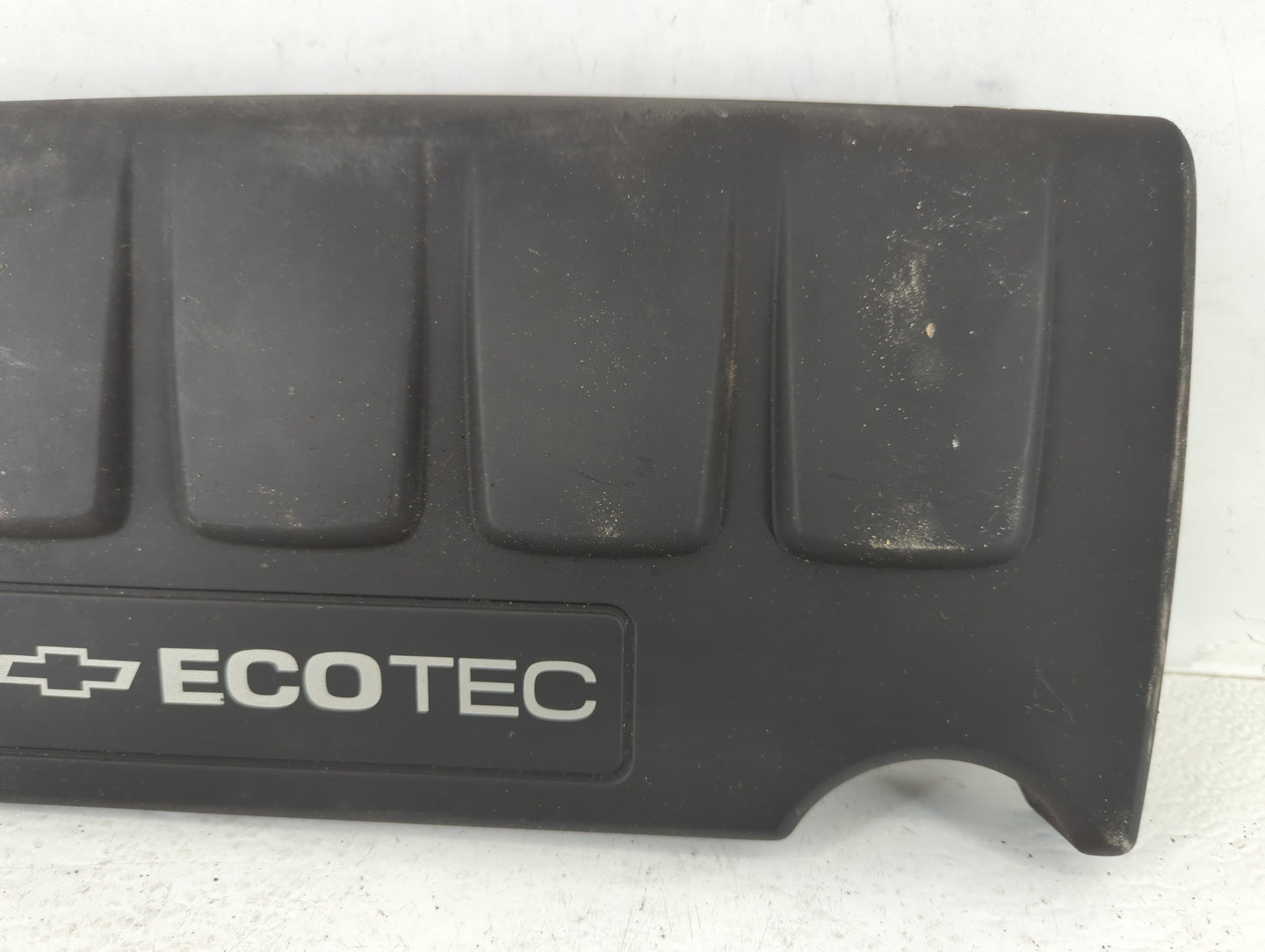 2012 Chevrolet Cruze Engine Cover - Oemusedautoparts1.com