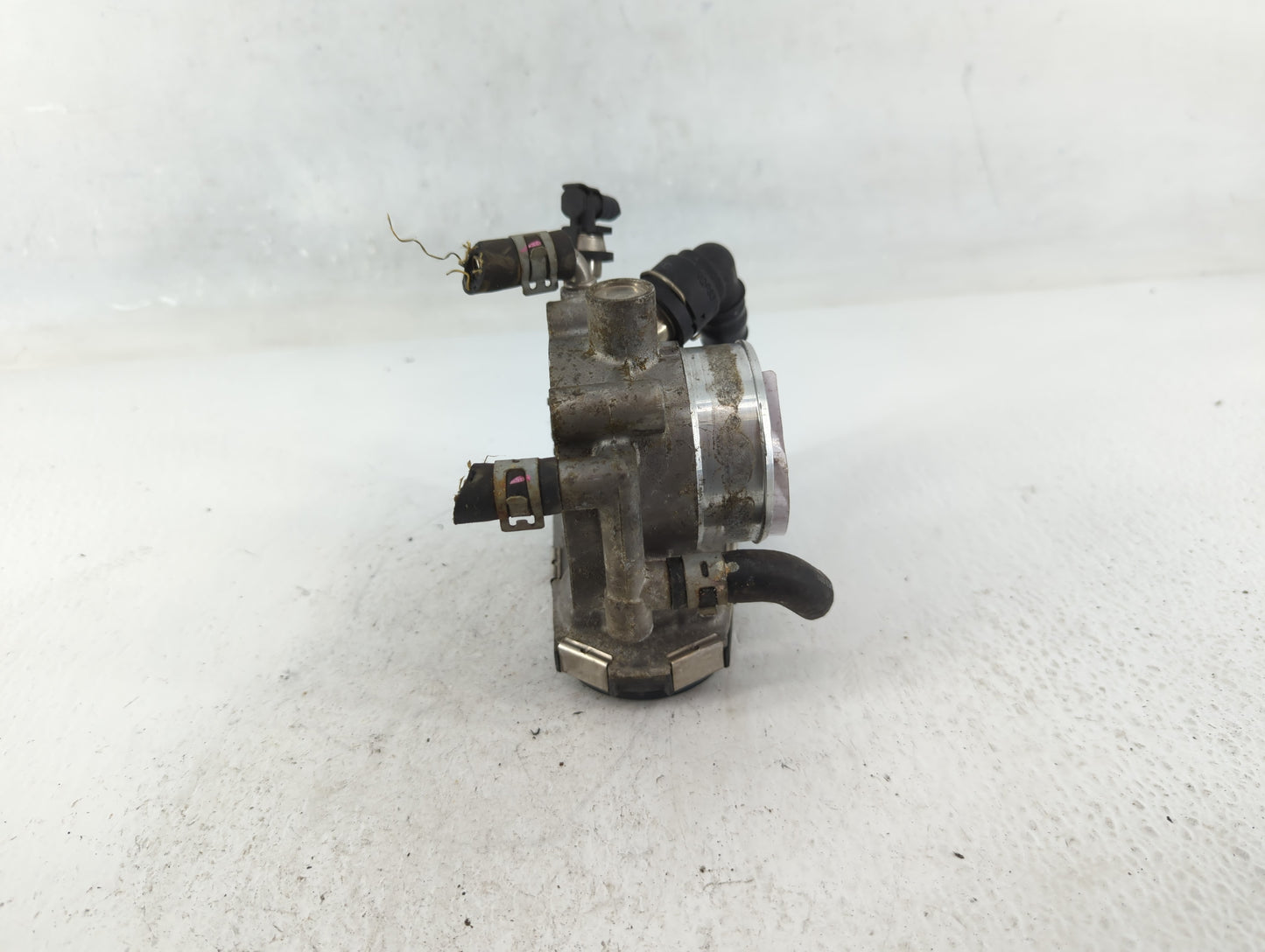 2011-2016 Chevrolet Cruze Throttle Body P/N:0 280 750 562 55 577 375 Fits Fits 2009 2010 2011 2012 2013 2014 2015 2016 2017 