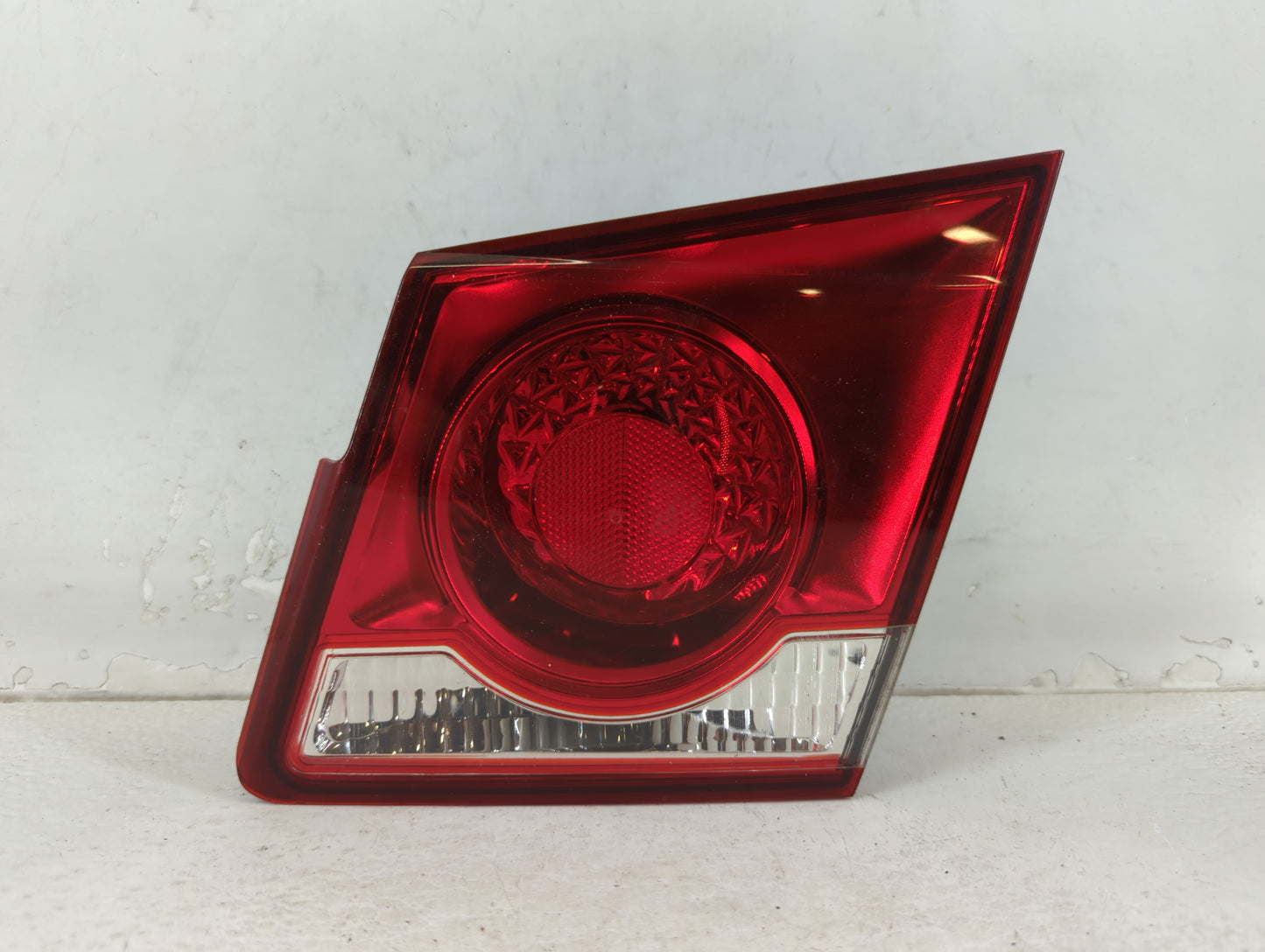 2011-2016 Chevrolet Cruze Tail Light Assembly Passenger Right OEM Fits Fits 2011 2012 2013 2014 2015 2016 OEM Used Auto Part