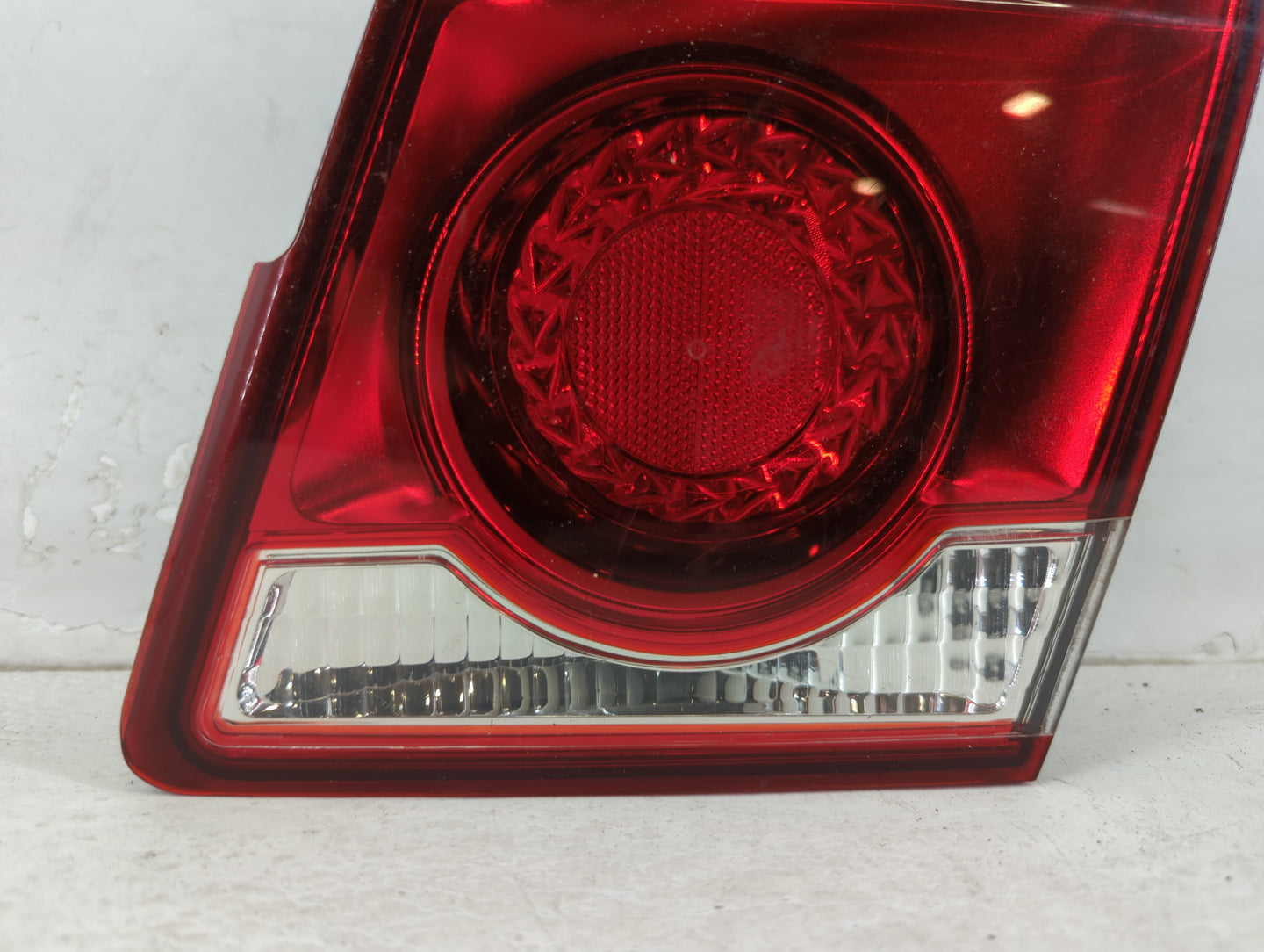 2011-2016 Chevrolet Cruze Tail Light Assembly Passenger Right OEM Fits Fits 2011 2012 2013 2014 2015 2016 OEM Used Auto Part