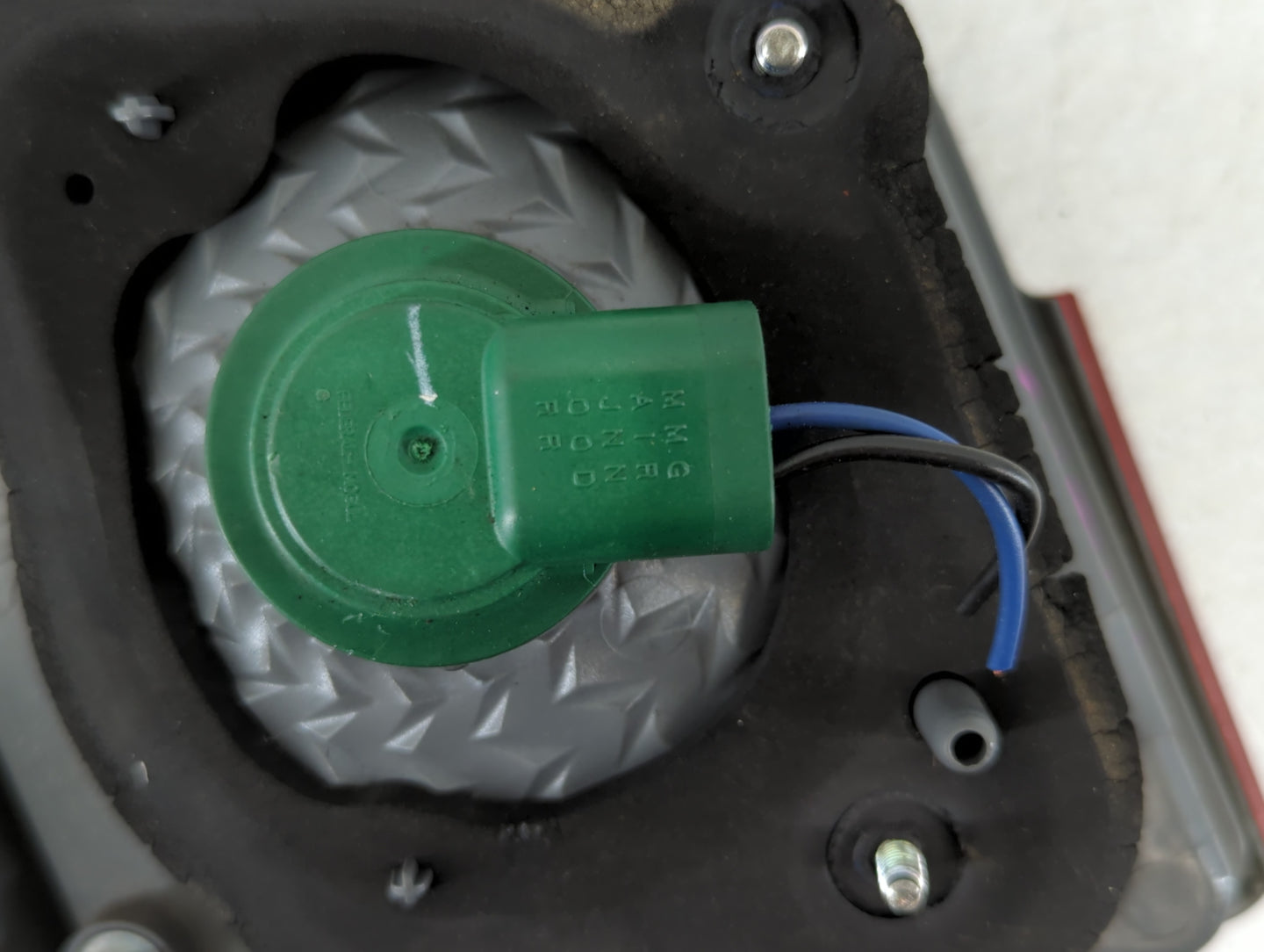 2011-2016 Chevrolet Cruze Tail Light Assembly Passenger Right OEM Fits Fits 2011 2012 2013 2014 2015 2016 OEM Used Auto Part