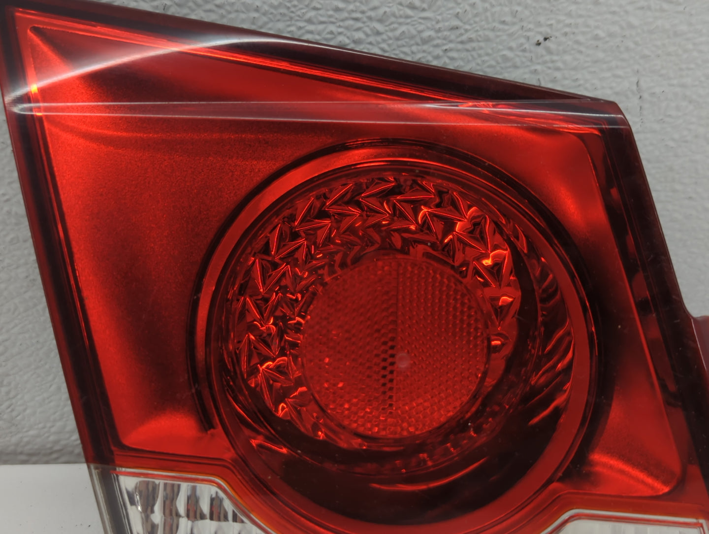 2011-2016 Chevrolet Cruze Tail Light Assembly Driver Left OEM Fits Fits 2011 2012 2013 2014 2015 2016 OEM Used Auto Parts - 