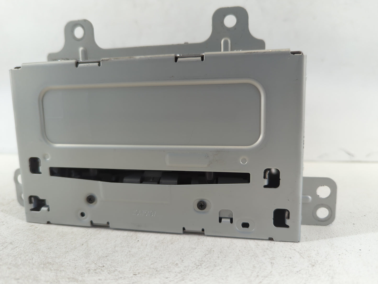 2011-2012 Chevrolet Cruze Am Fm Cd Player Radio Receiver - Oemusedautoparts1.com