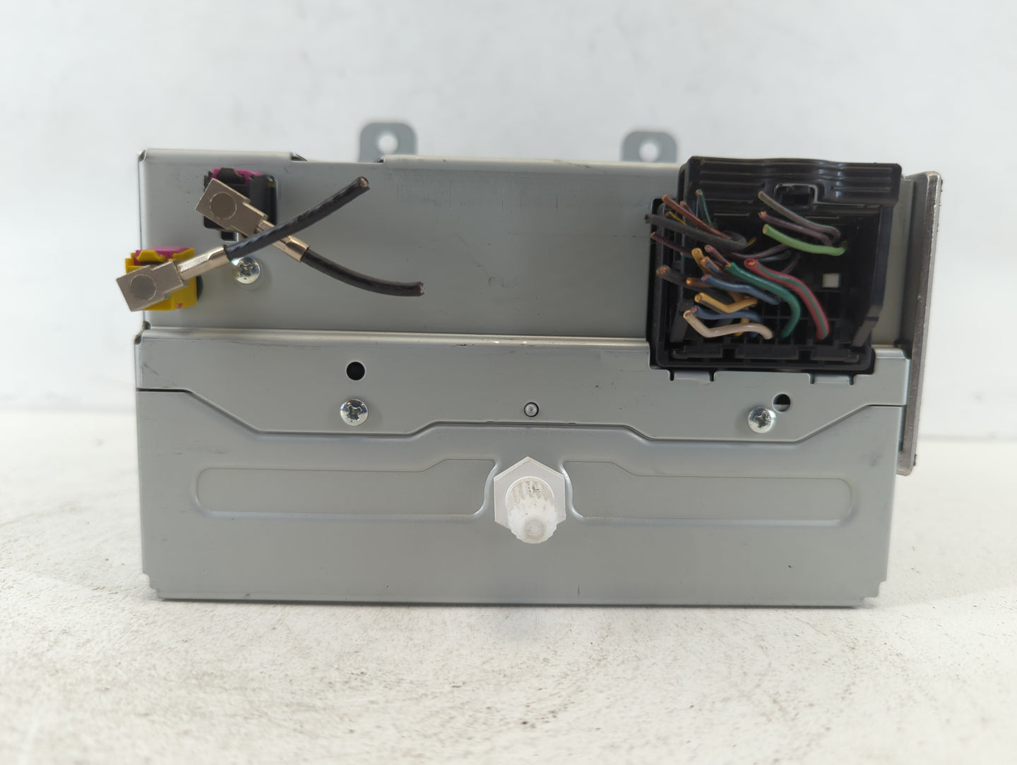 2011-2012 Chevrolet Cruze Am Fm Cd Player Radio Receiver - Oemusedautoparts1.com