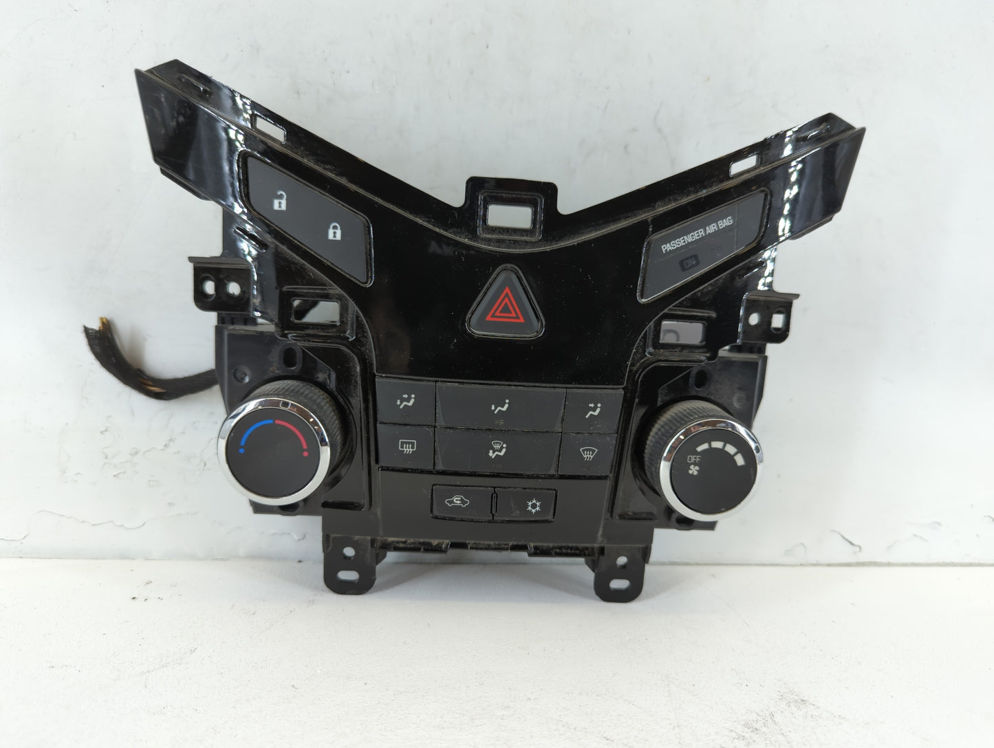 2011-2012 Chevrolet Cruze Climate Control Module Temperature AC/Heater Replacement P/N:95017054 Fits Fits 2011 2012 OEM Used