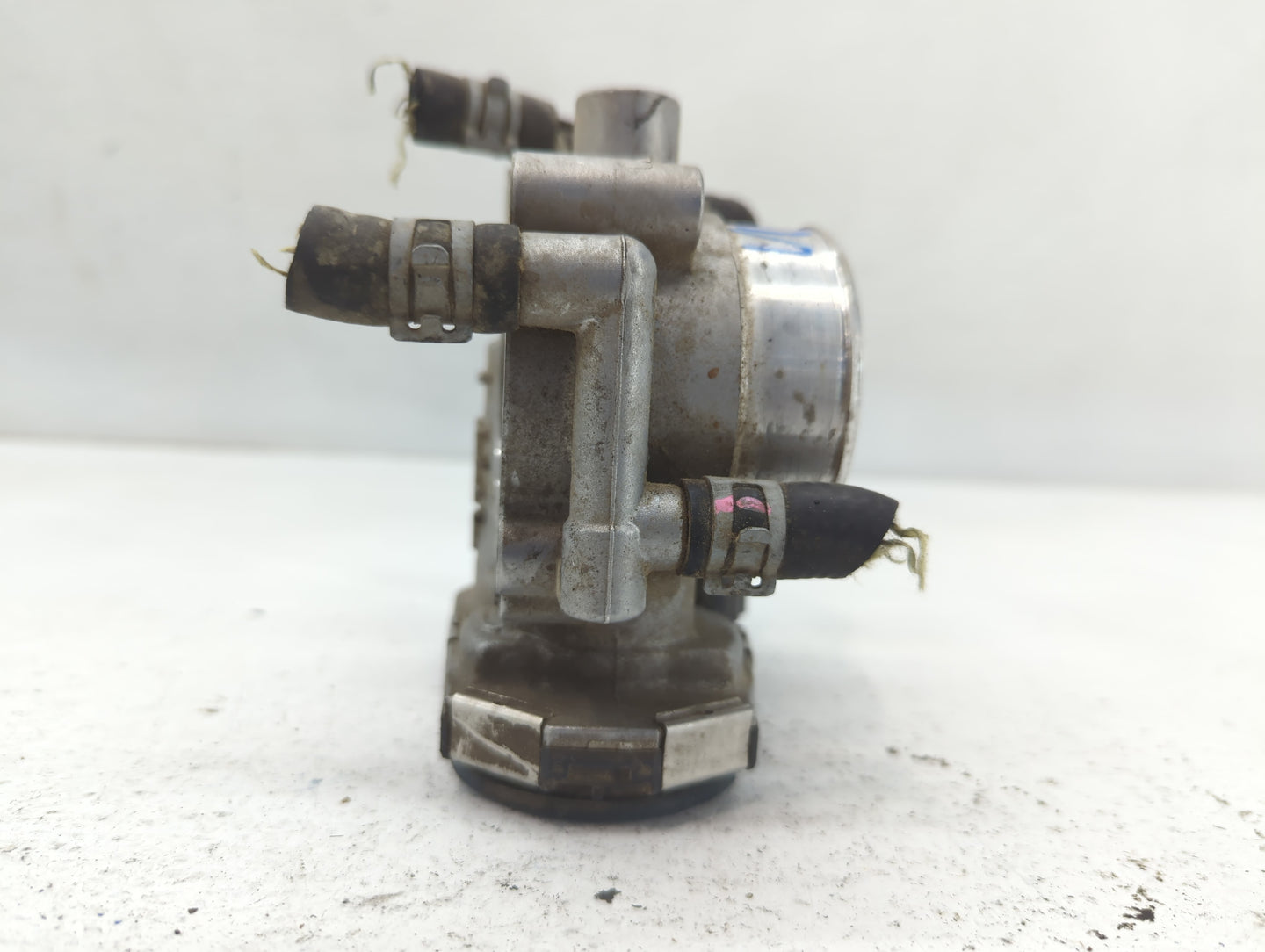 2011-2016 Chevrolet Cruze Throttle Body P/N:55 561495 Fits Fits 2009 2010 2011 2012 2013 2014 2015 2016 2017 2018 OEM Used A