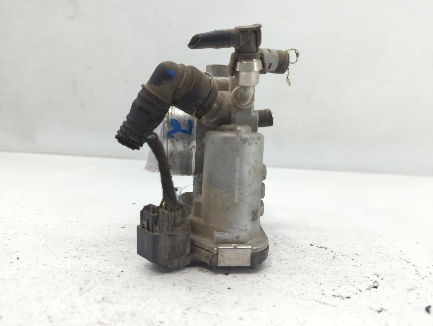 2011-2016 Chevrolet Cruze Throttle Body P/N:55 561495 Fits Fits 2009 2010 2011 2012 2013 2014 2015 2016 2017 2018 OEM Used A