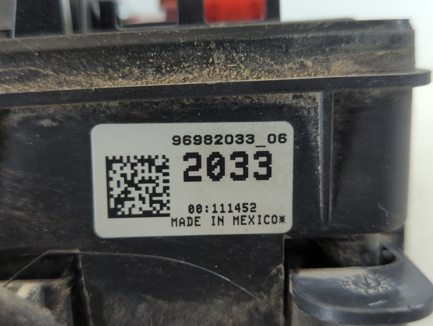 2011-2012 Chevrolet Cruze Fusebox Fuse Box Panel Relay Module P/N:96982033_06 Fits Fits 2011 2012 2013 2014 OEM Used Auto Pa