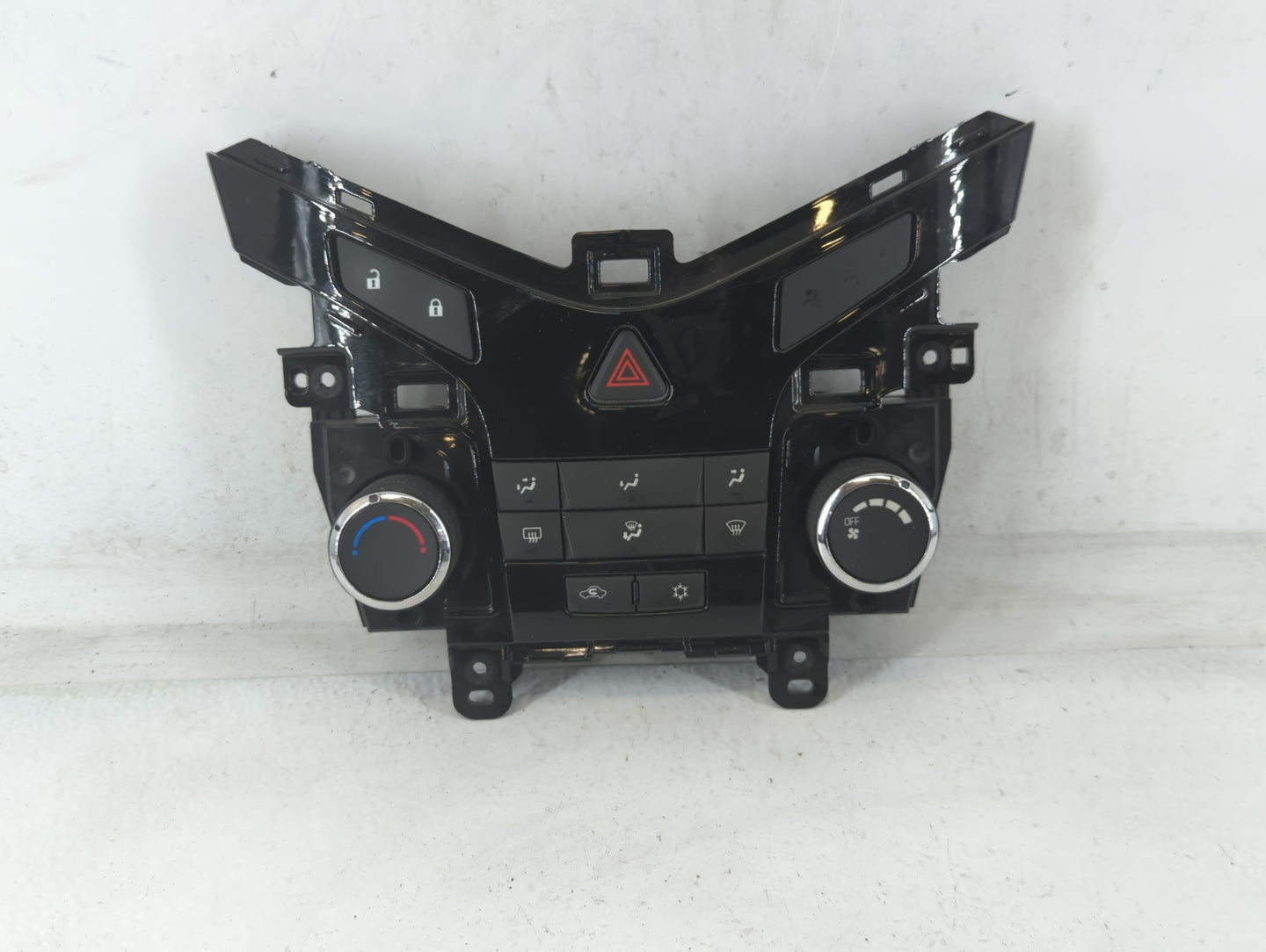 2011-2012 Chevrolet Cruze Climate Control Module Temperature AC/Heater Replacement P/N:95017054 Fits Fits 2011 2012 OEM Used