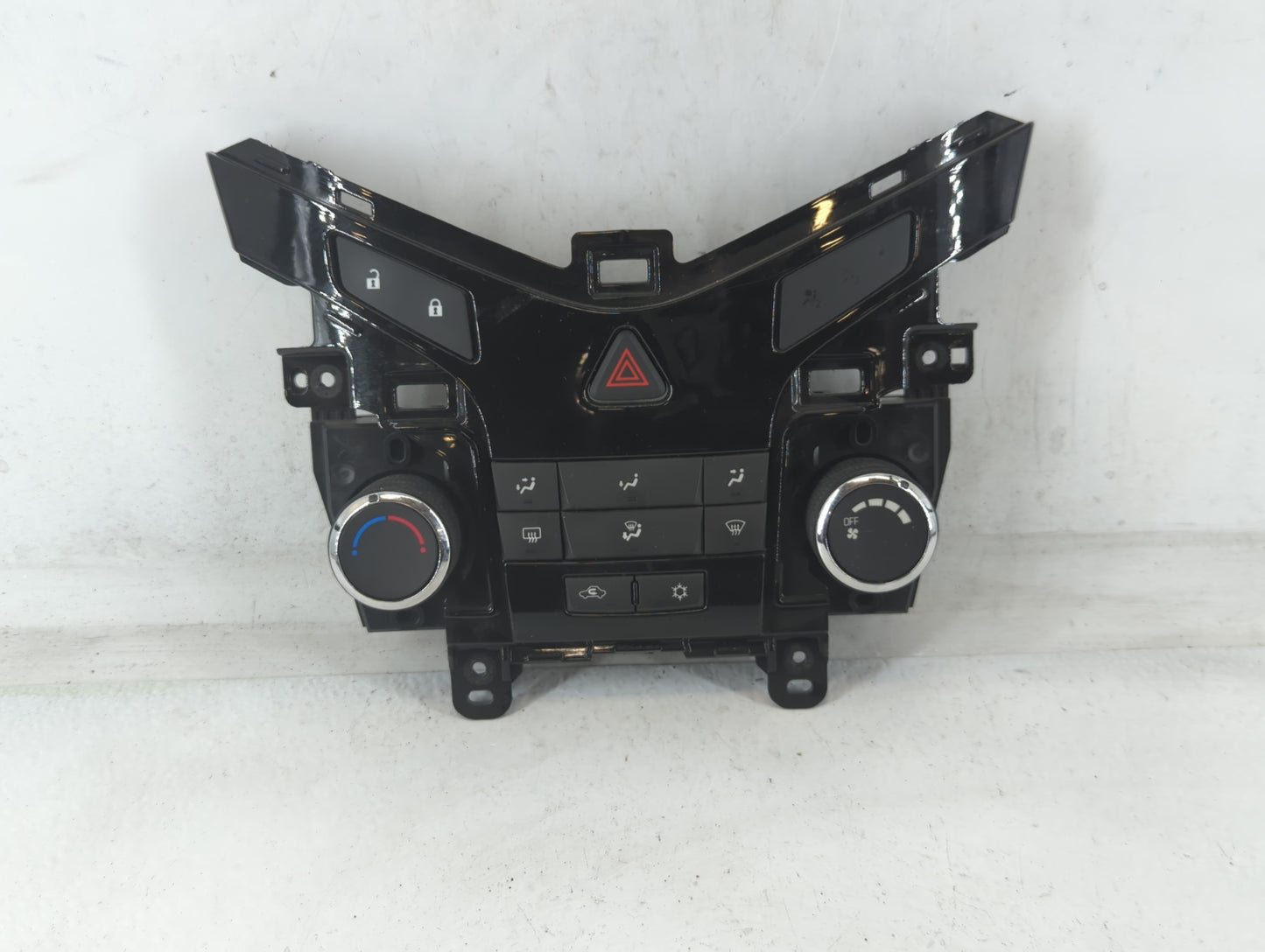 2011-2012 Chevrolet Cruze Climate Control Module Temperature AC/Heater Replacement P/N:95017054 Fits Fits 2011 2012 OEM Used